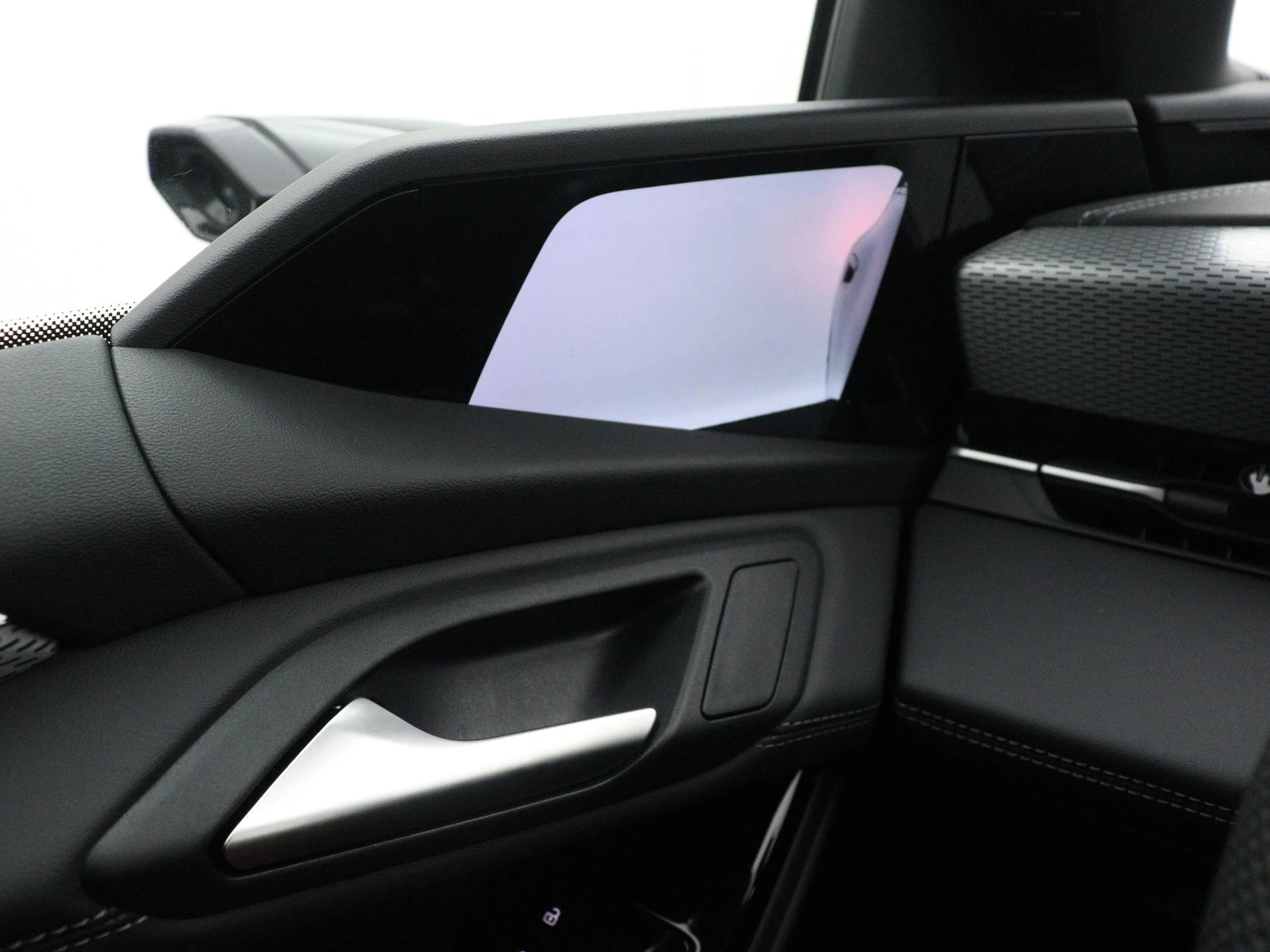 Audi-A6 Avant e-tron-image-39