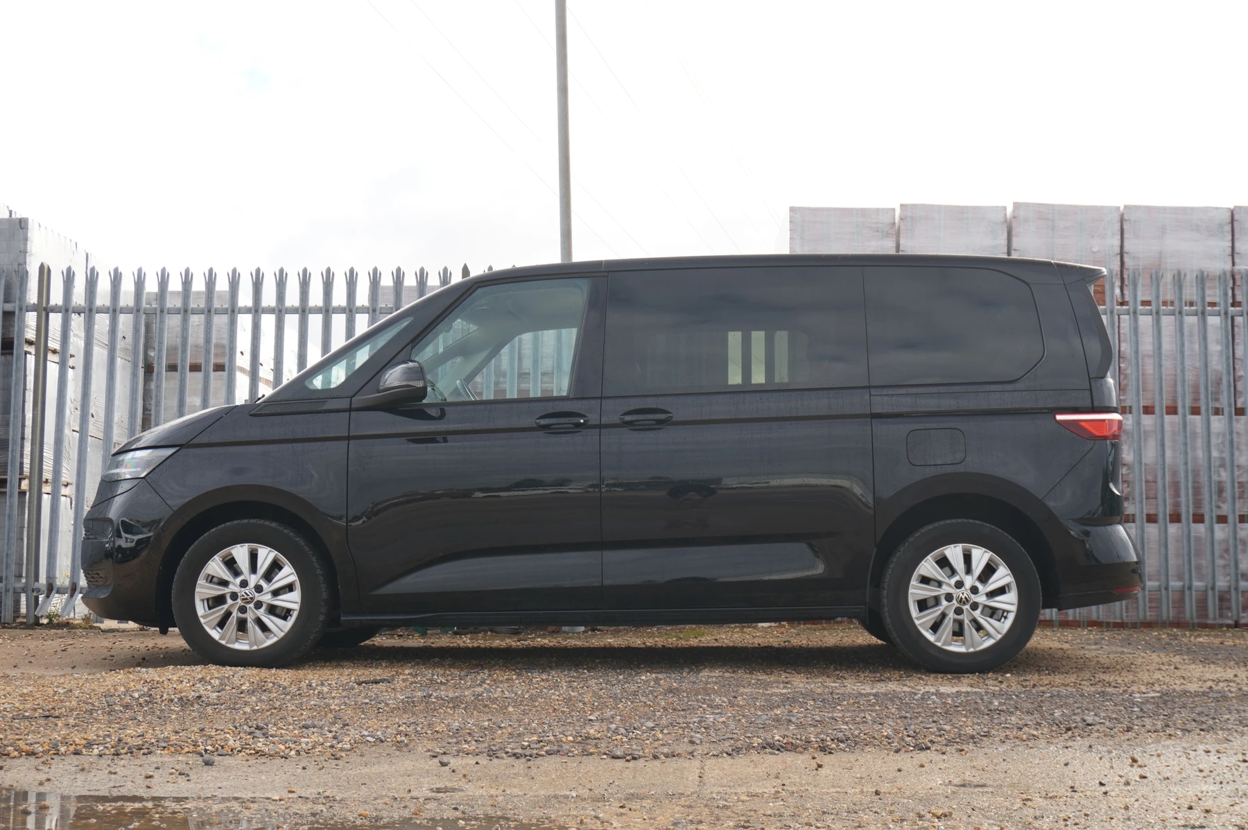 Volkswagen-Multivan-image-27
