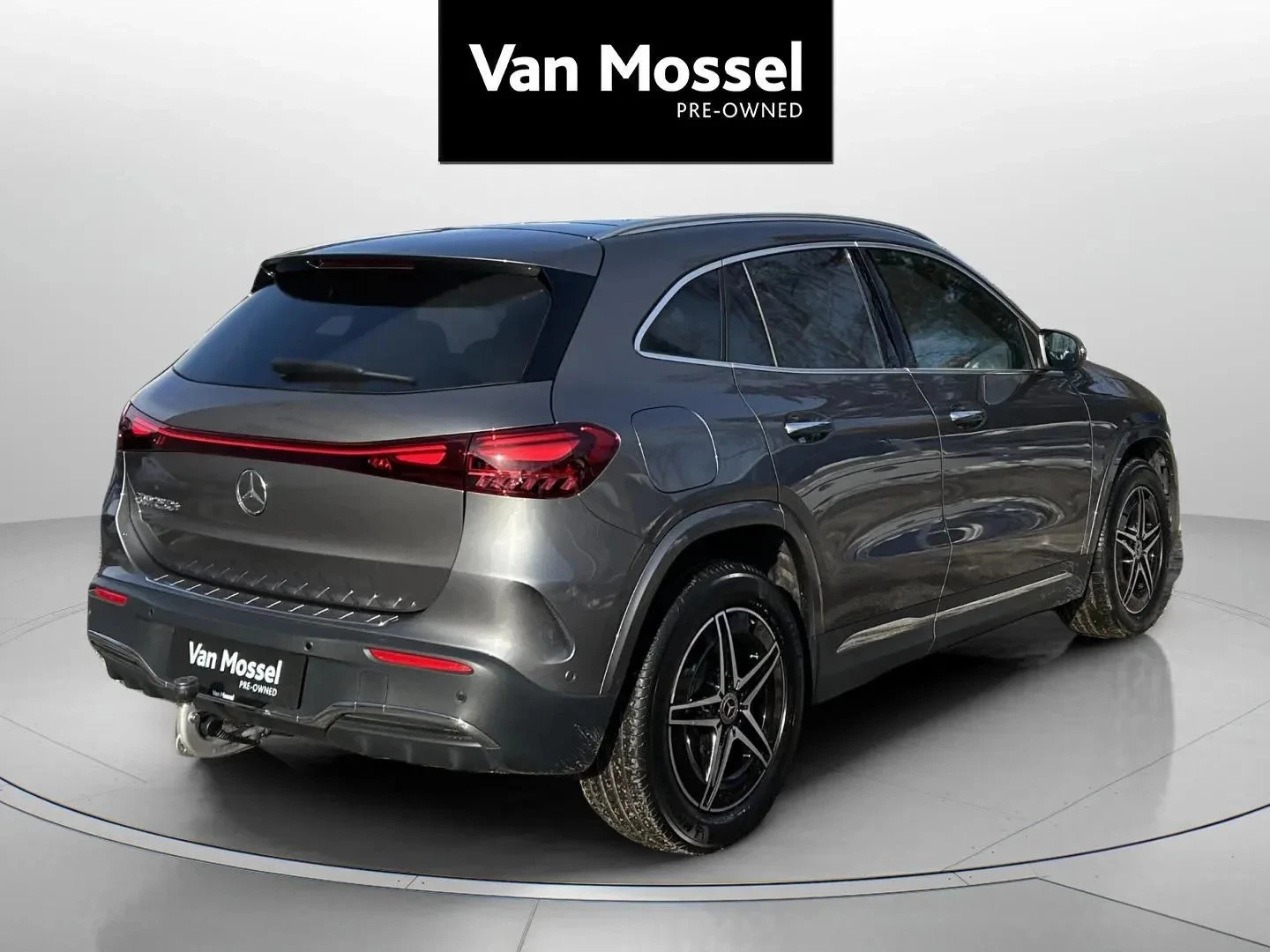 Mercedes-Benz-EQA-image-4