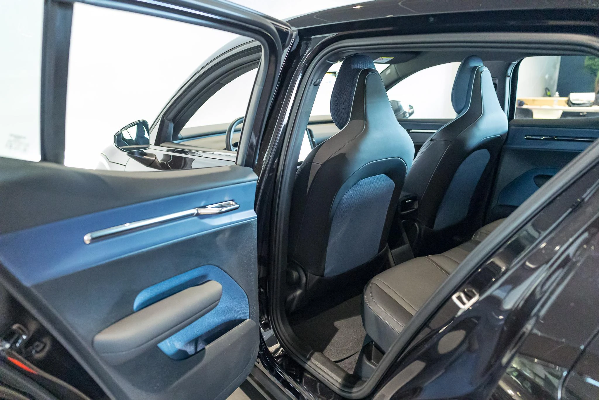 Volvo-EX30-image-13