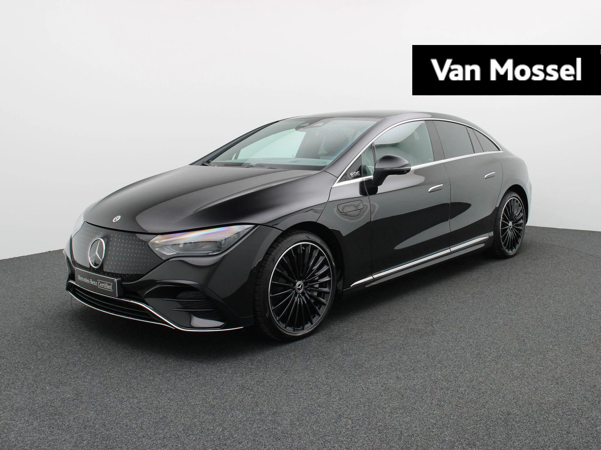 Mercedes-Benz-EQE-image-0