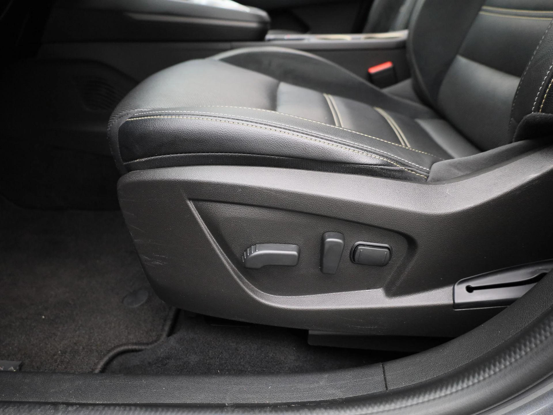 Renault-Arkana-image-35