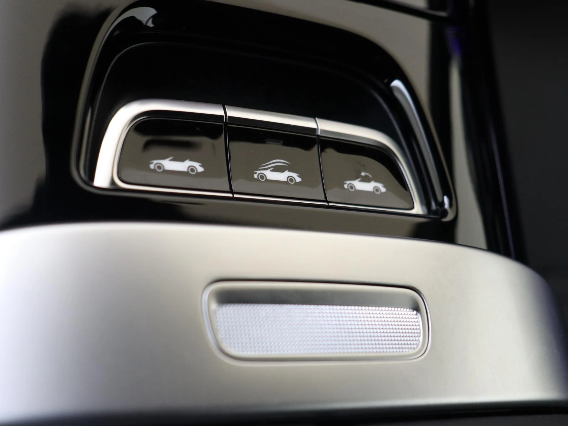 Mercedes-Benz-CLE-image-25