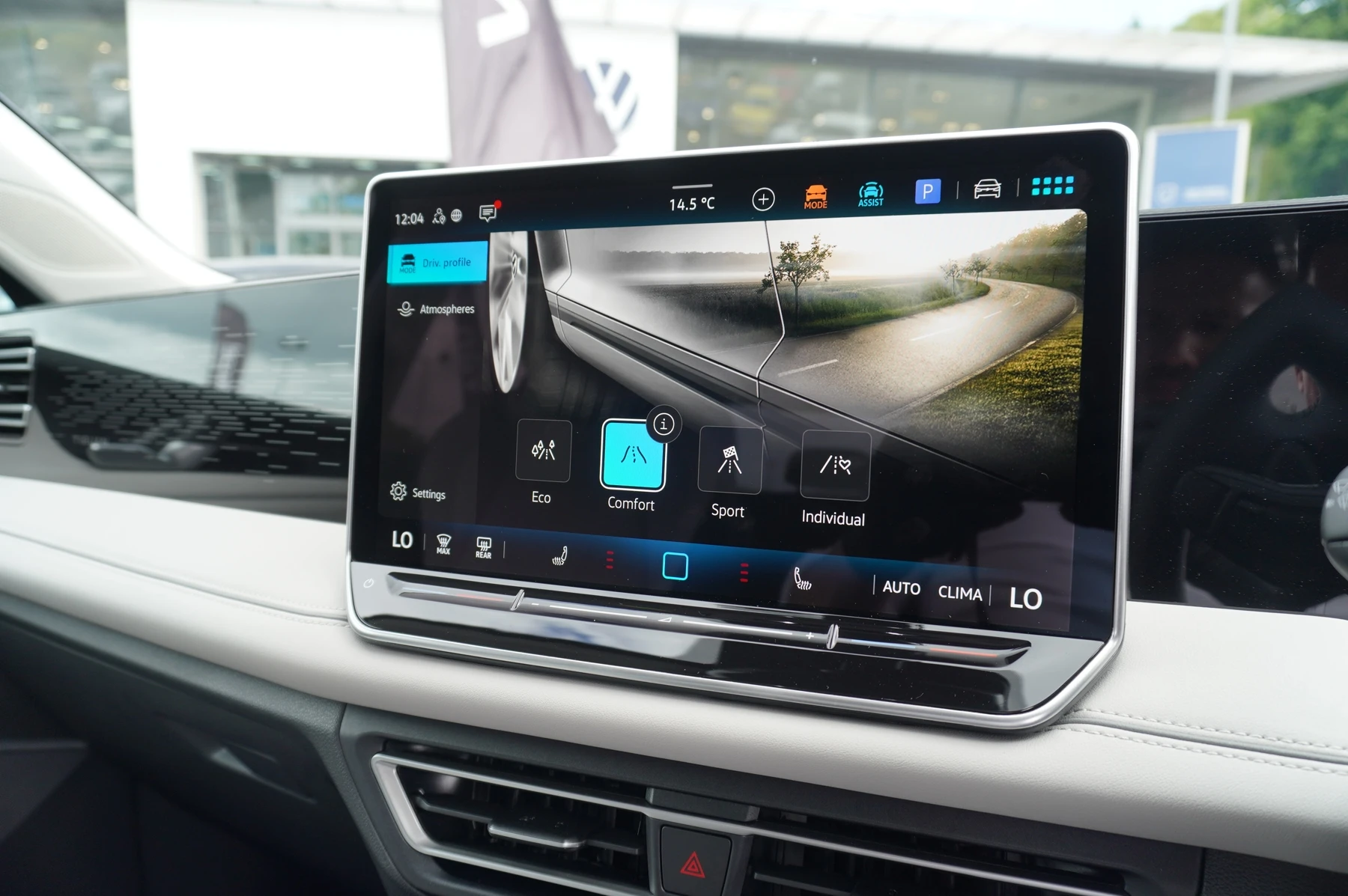 Volkswagen-Tiguan-image-37