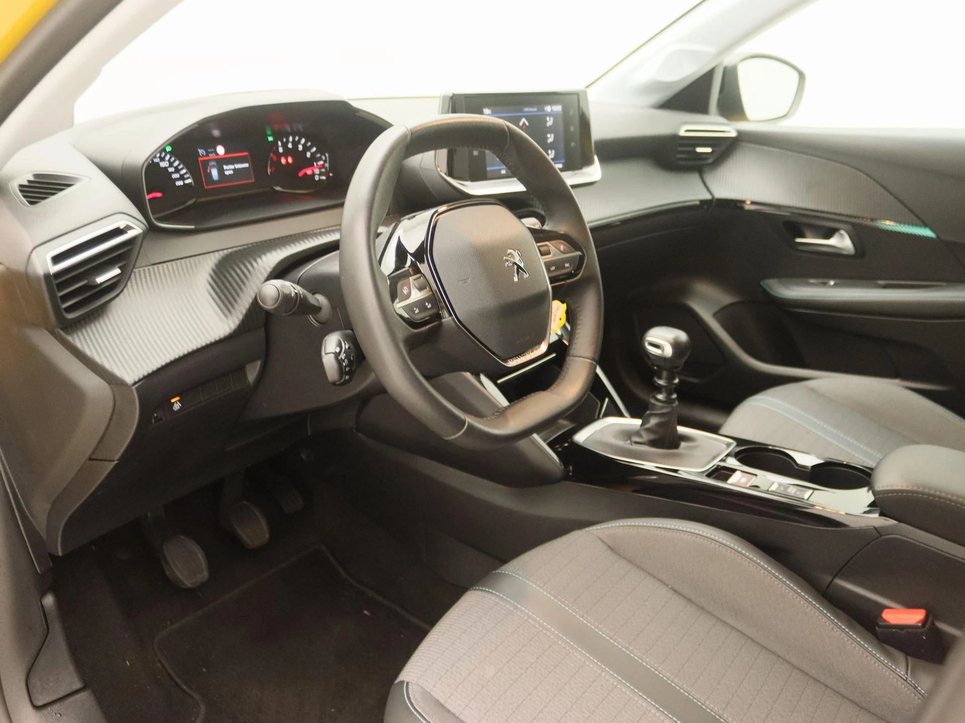 Peugeot-208-image-20