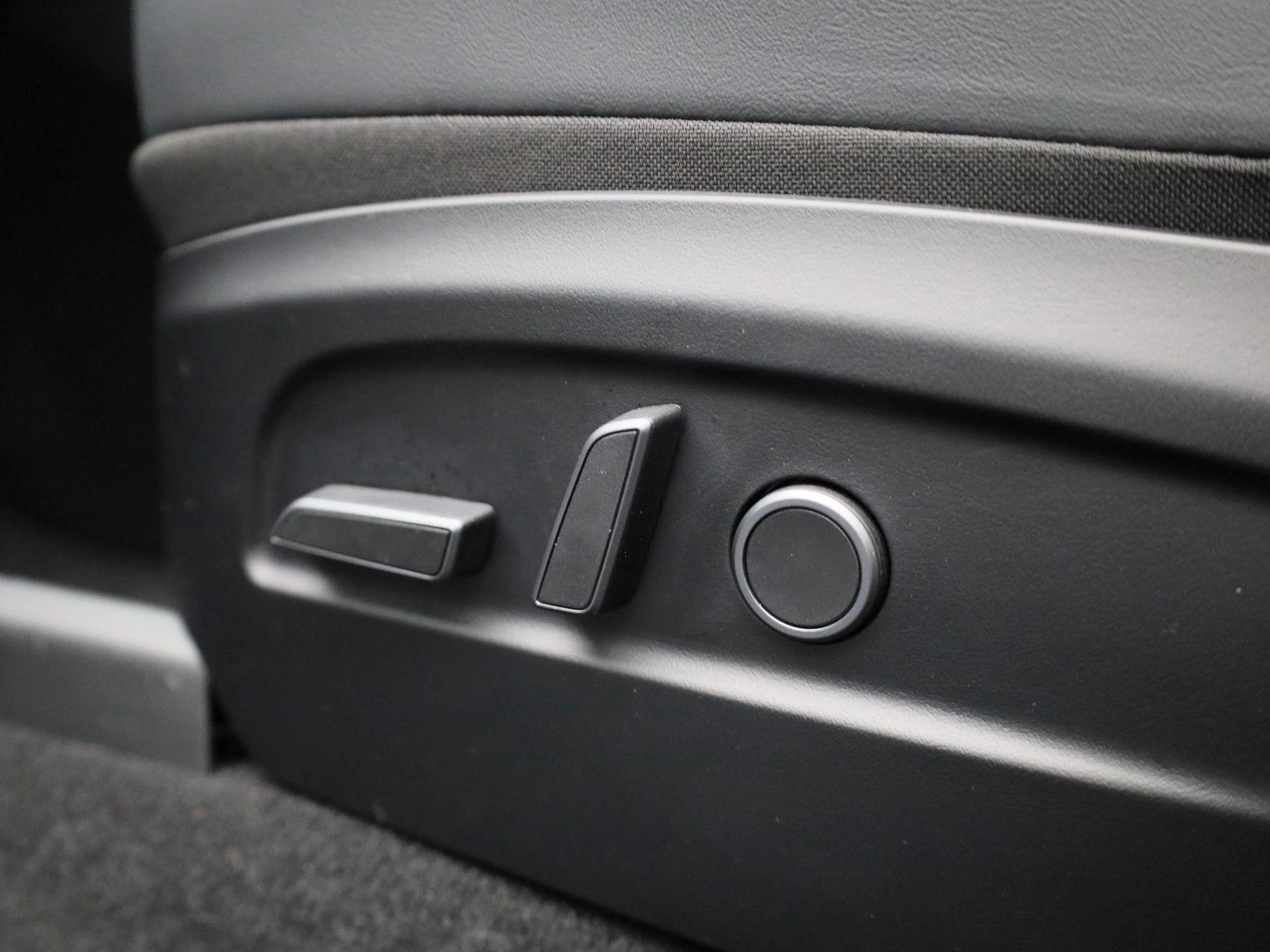Tesla-Model Y-image-39