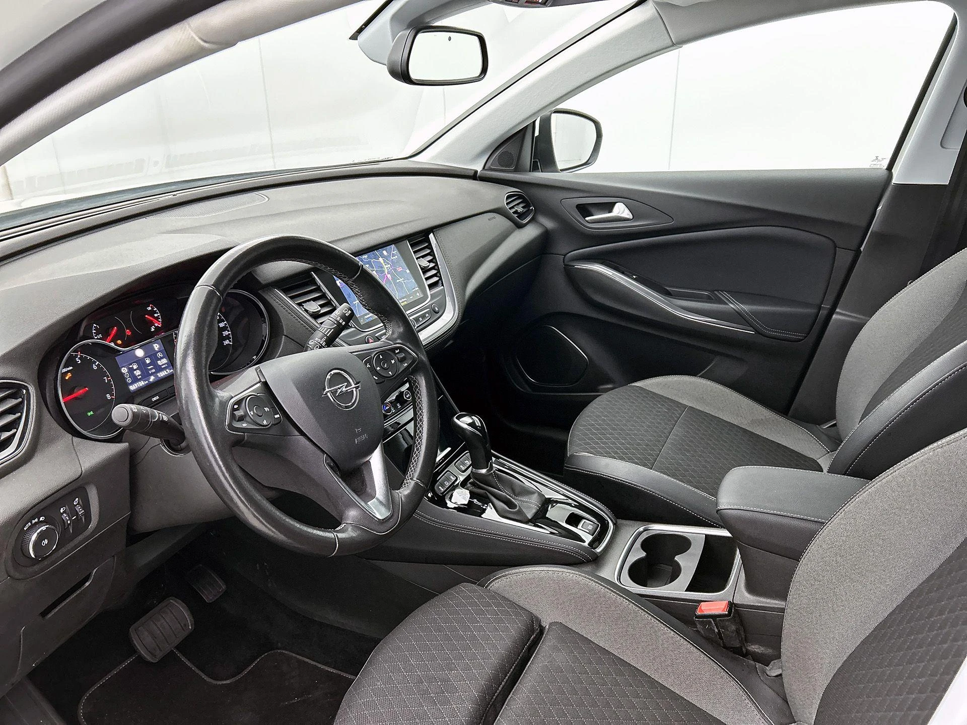 Opel-Grandland X-image-19