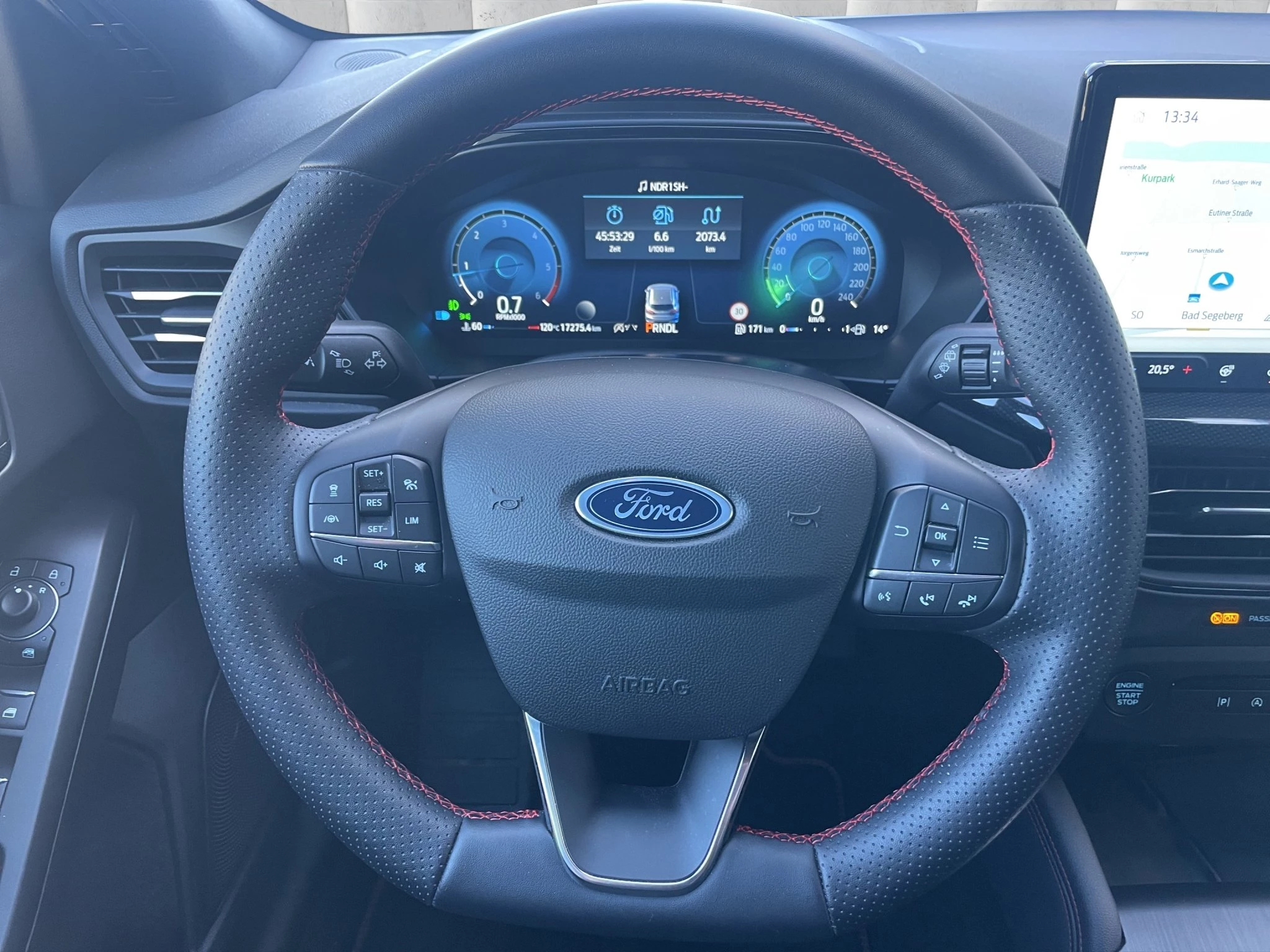 Ford Focus ST-Line X Turnier Aut.*AHK*ACC*HUD*KAM*NAVI*WINTER-PKT.