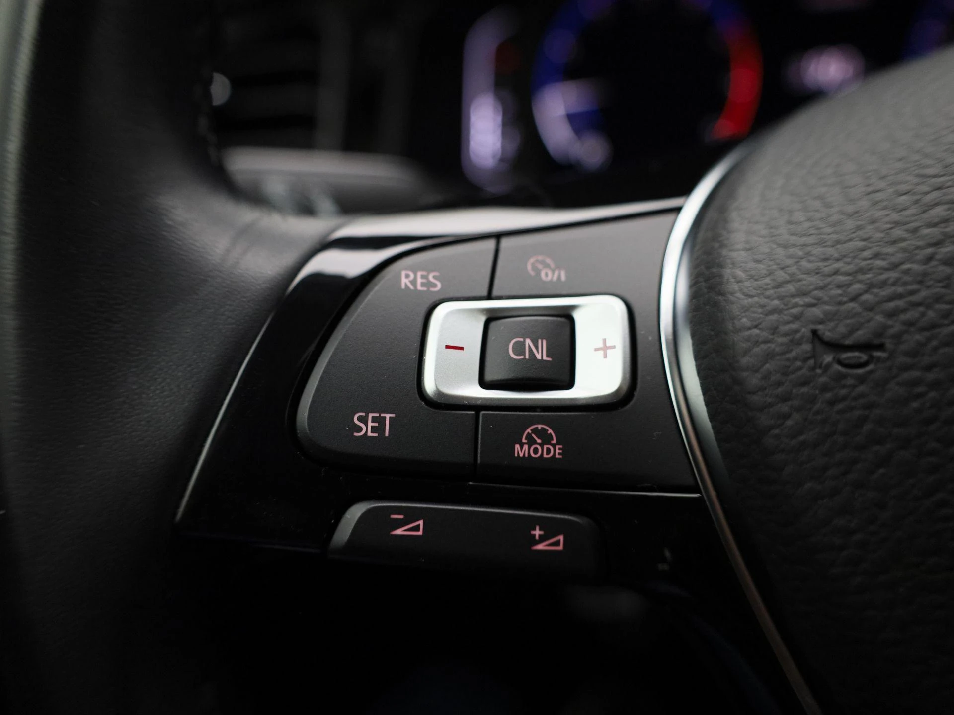 Volkswagen-Polo-image-17