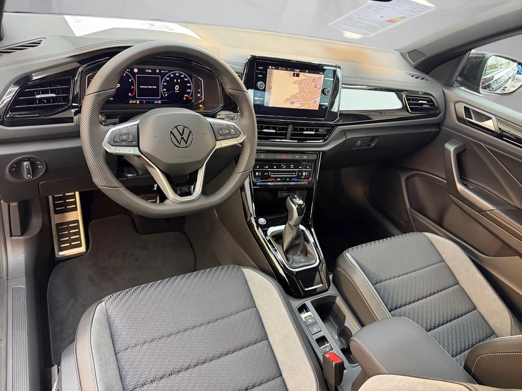 Volkswagen-T-Roc-image-7