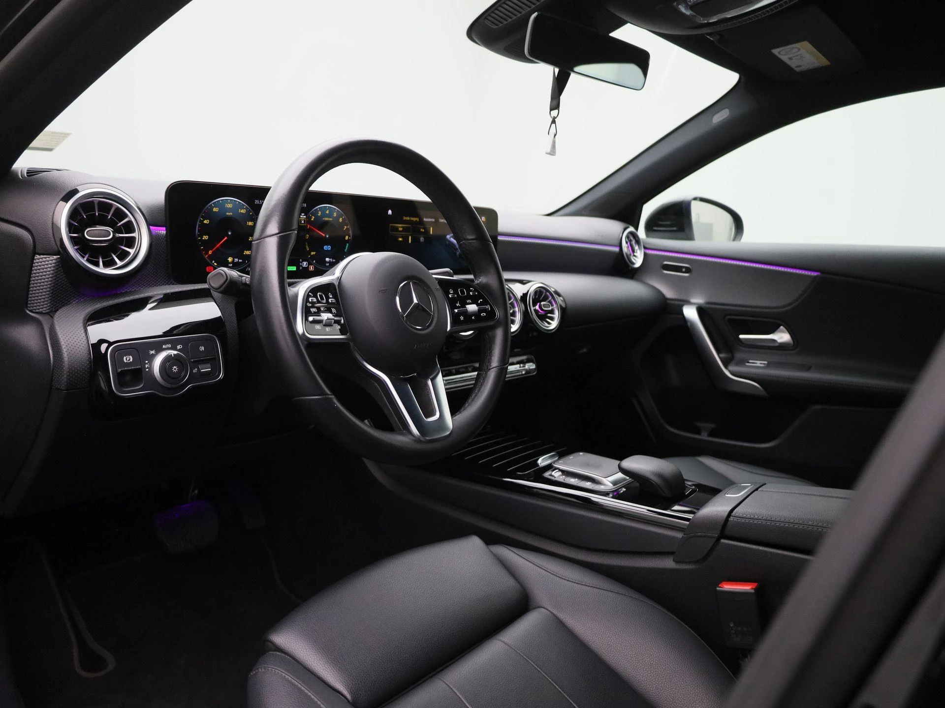 Mercedes-Benz-A-Klasse-image-32