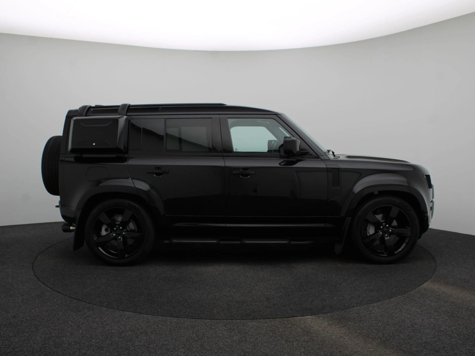 Land Rover Defender 110 2.0 P300e 110 X-Dynamic HSE