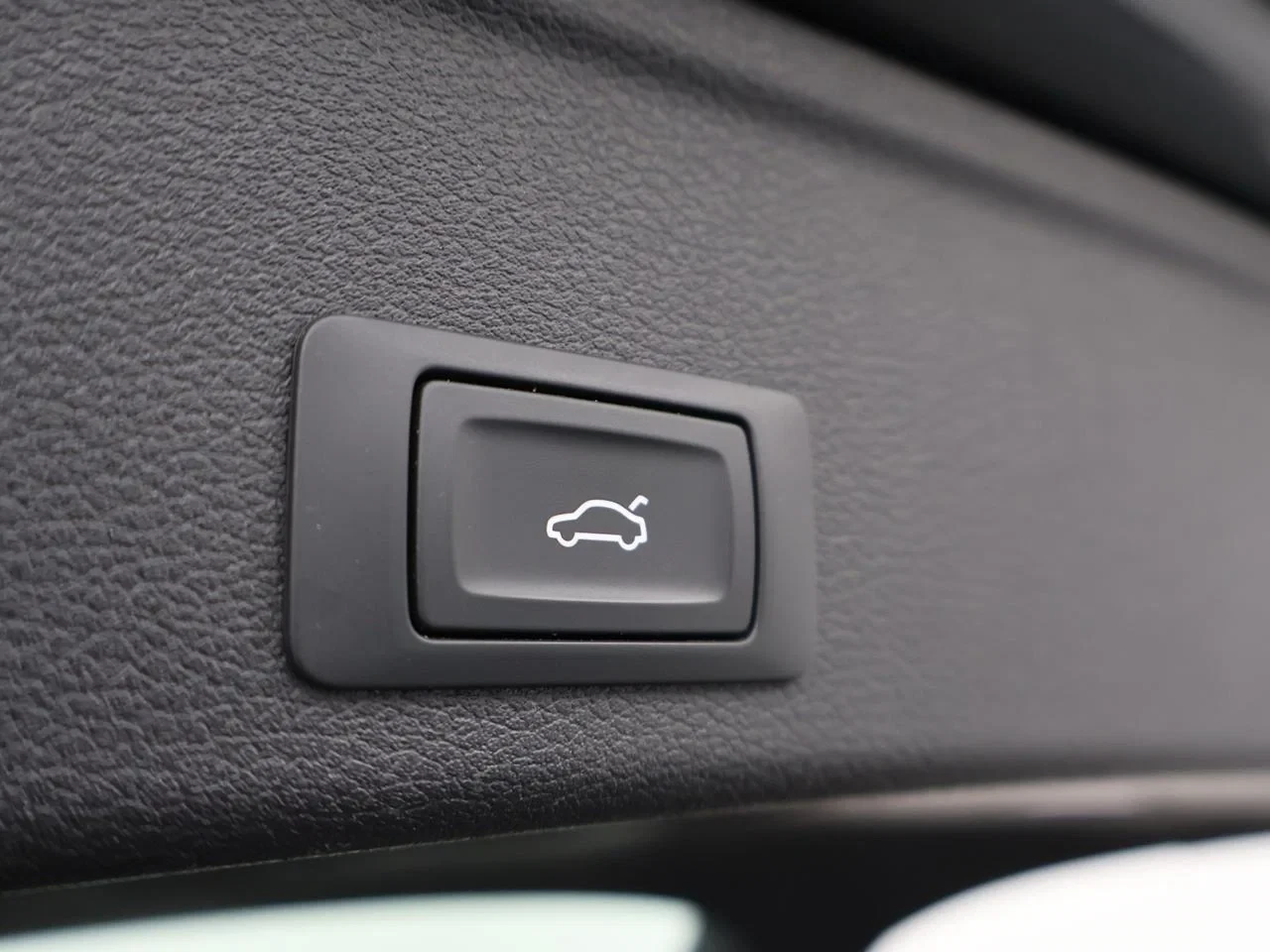 Audi-A4-image-17