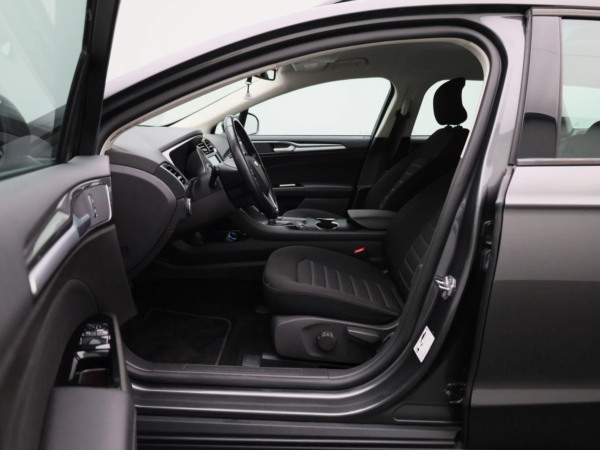 Ford Mondeo Clipper 2.0 HEV 140kW Aut. Business Class