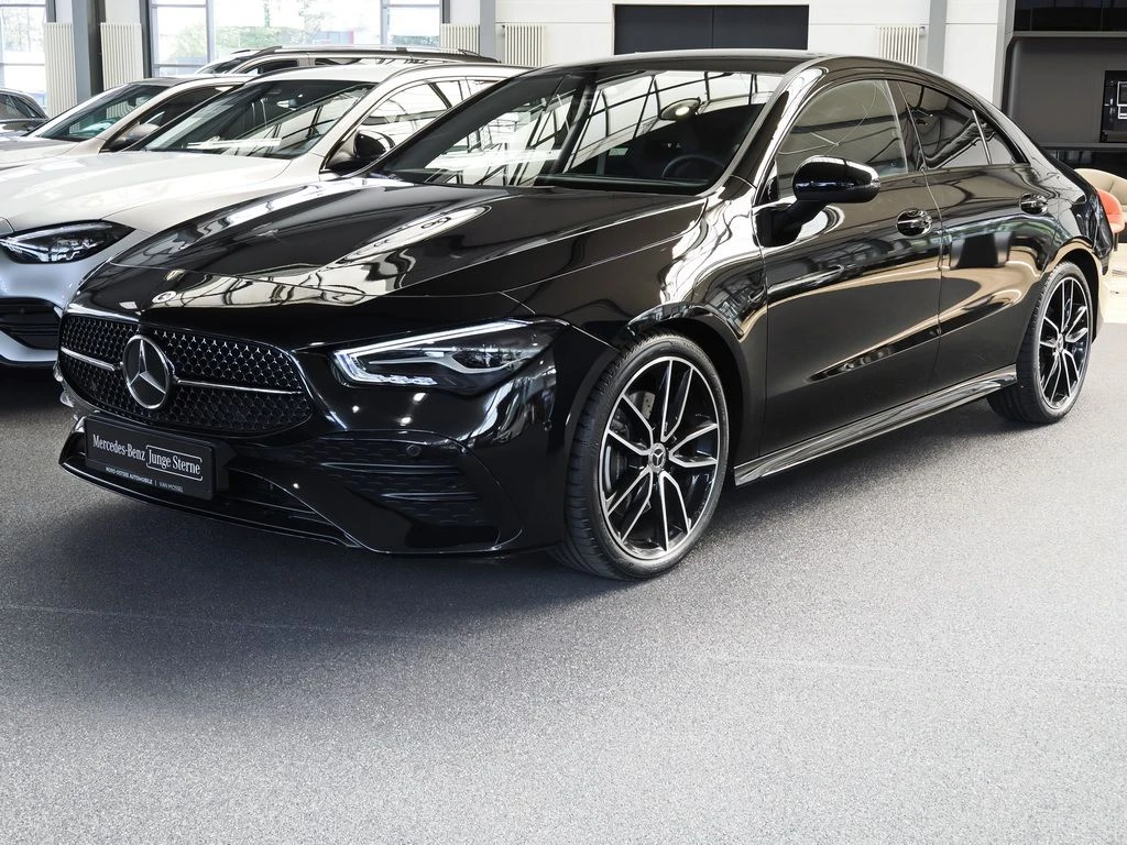Mercedes-Benz-CLA 200-image-7