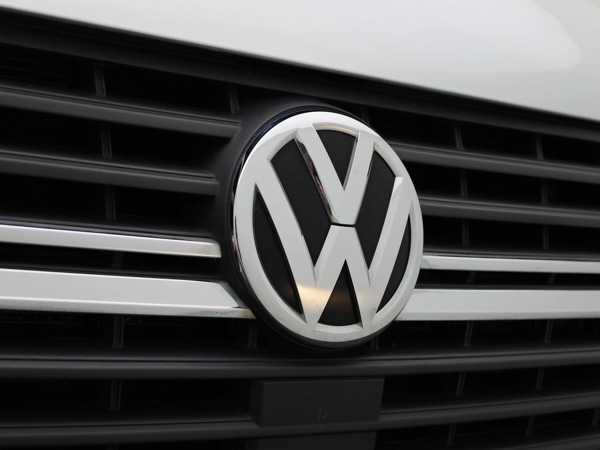 Volkswagen-Transporter-image-38