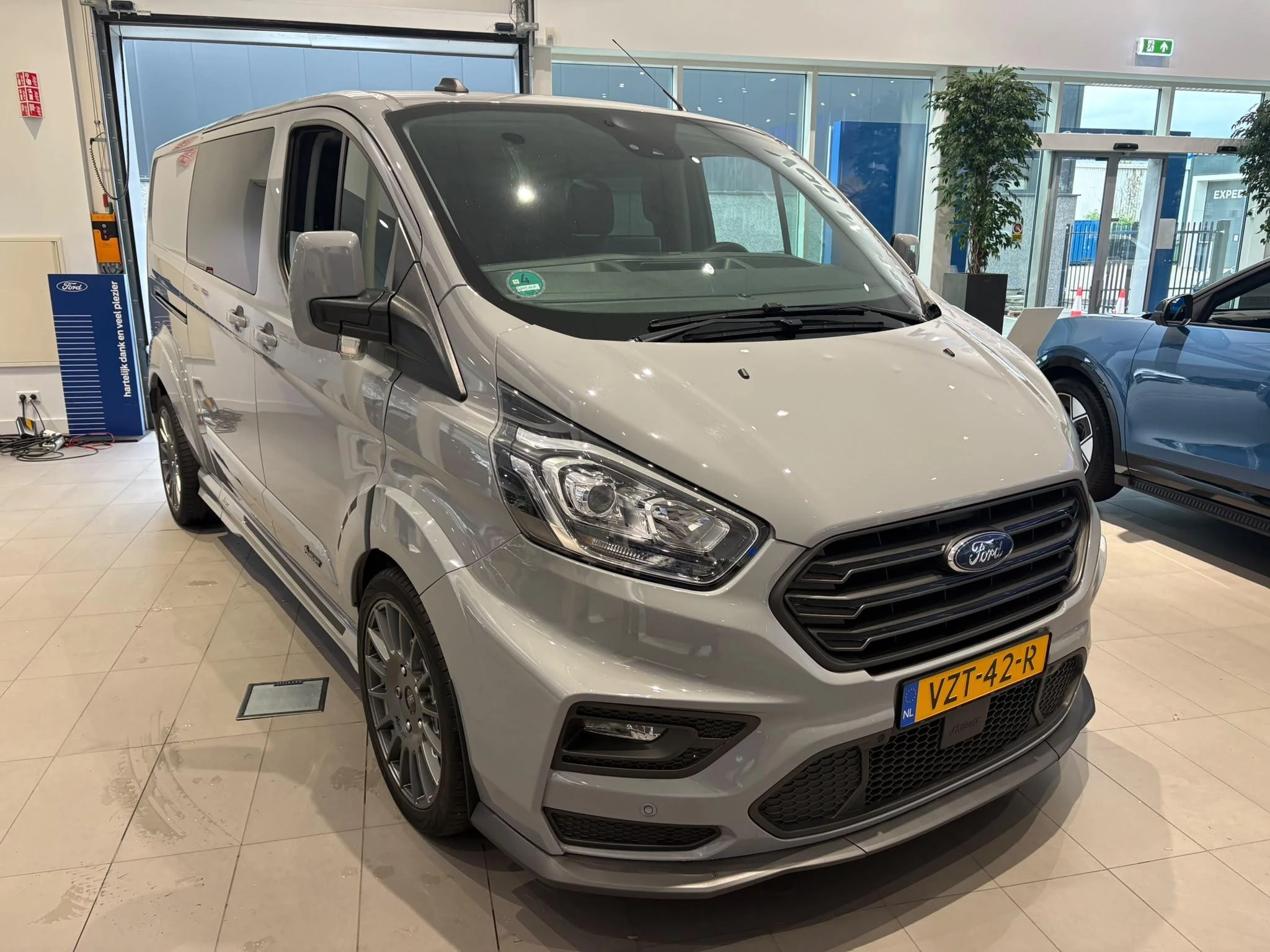 Ford Transit Custom 320 2.0 TDCI L2H1 MS-RT Limited DC
