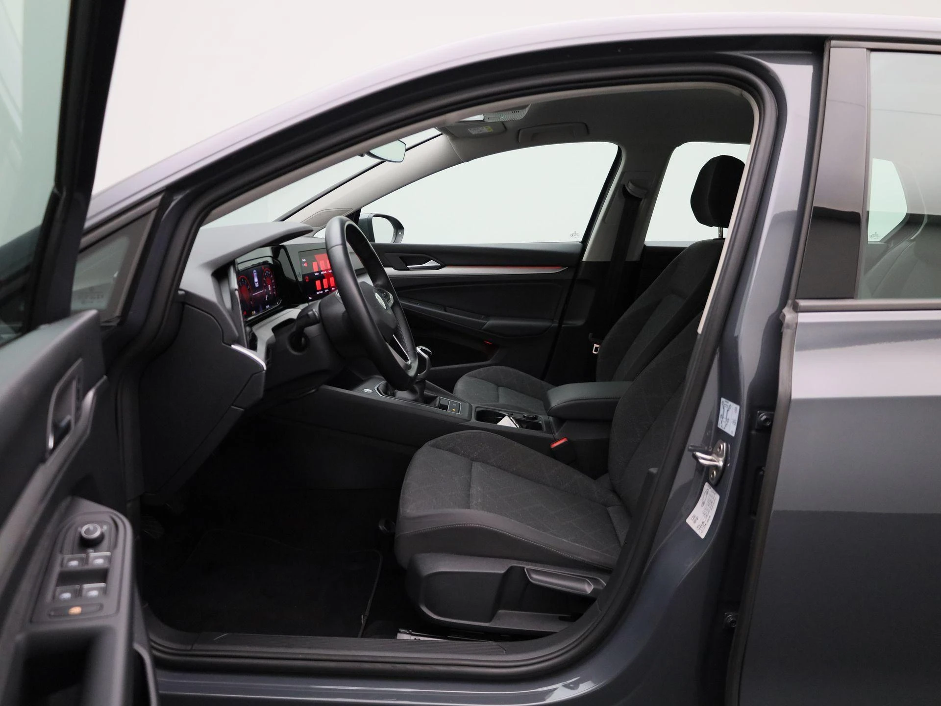 Volkswagen-Golf-image-8