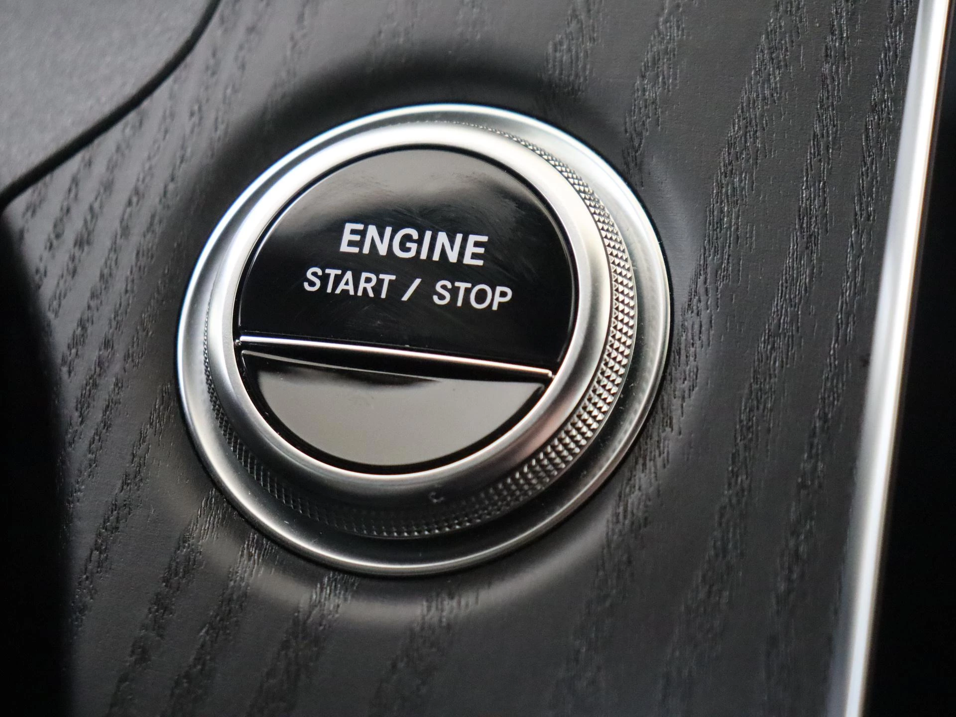 Mercedes-Benz-E-Klasse-image-24