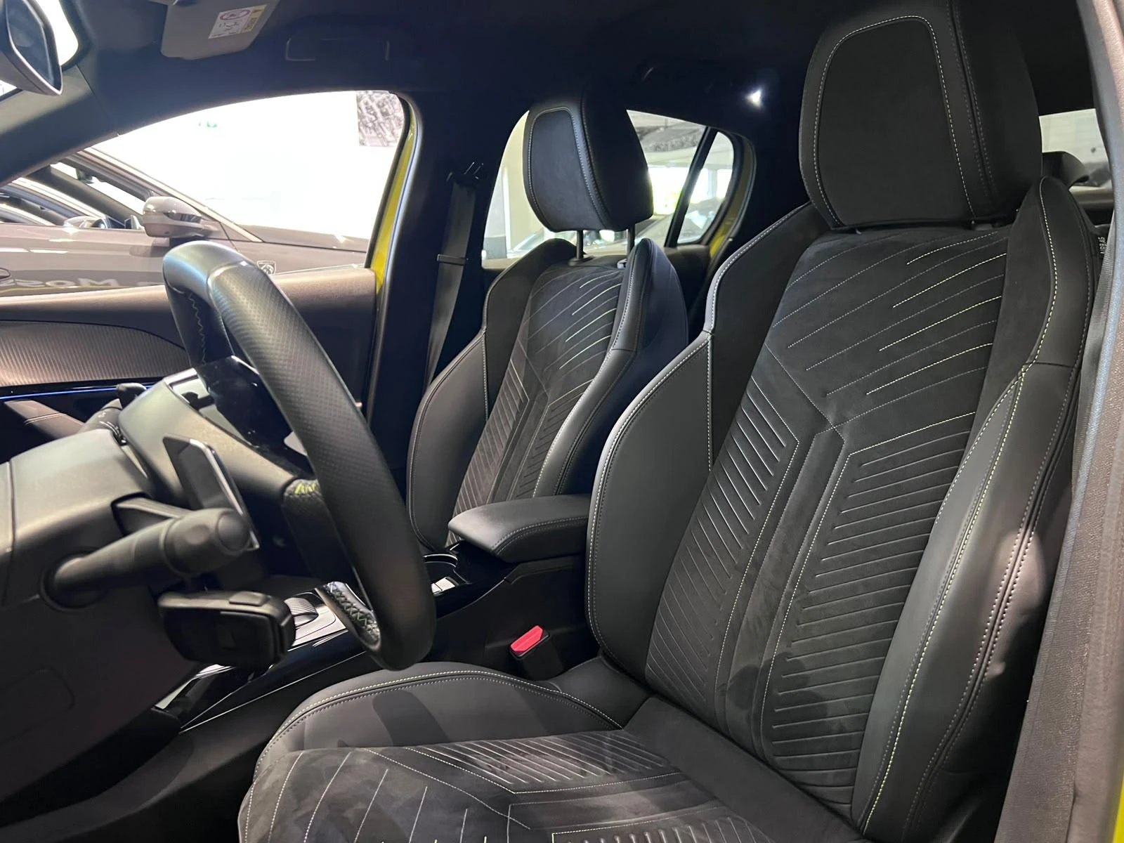 Peugeot 208 1.2 Hybrid 110 e-DCS6 GT