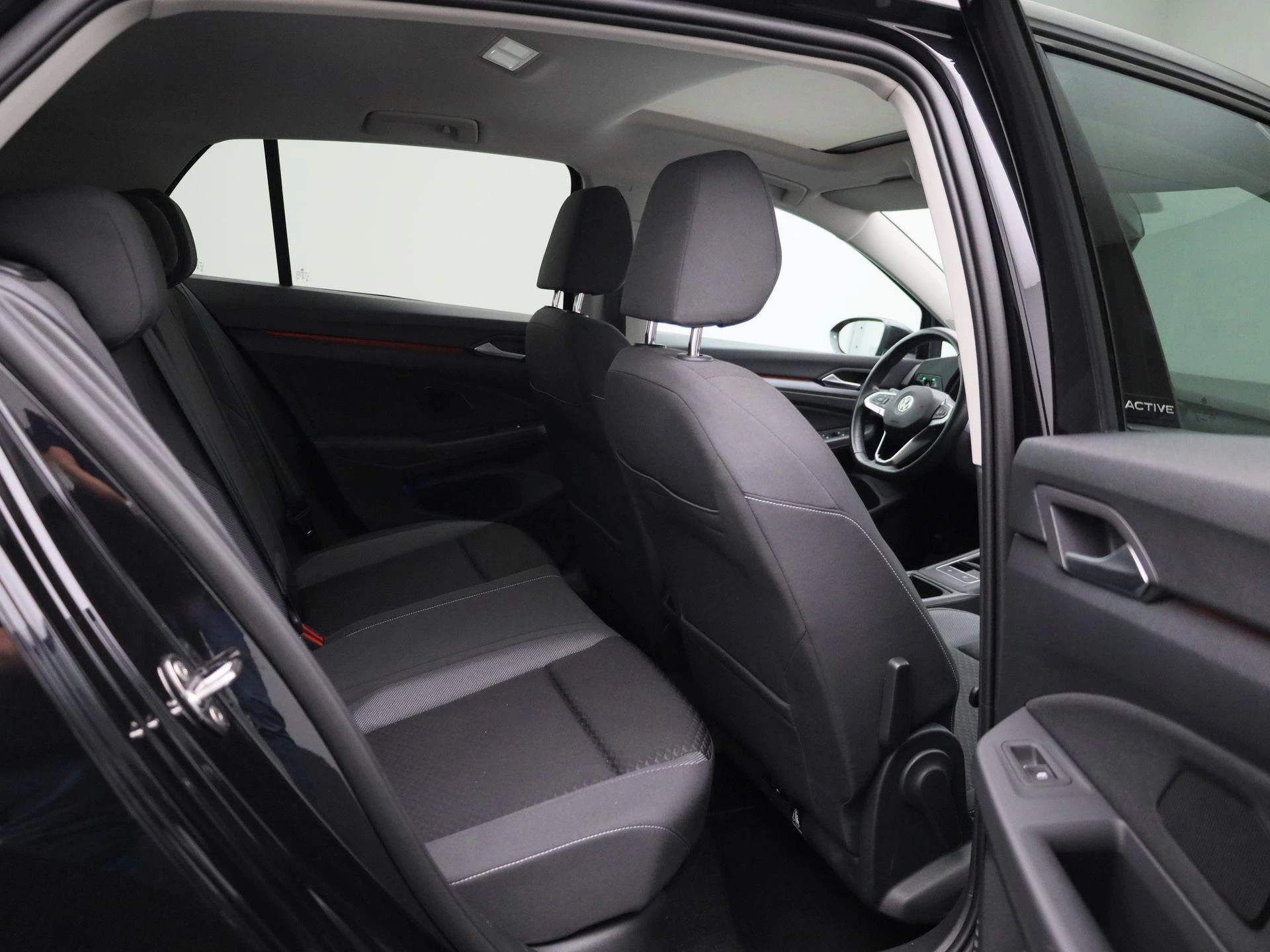 Volkswagen Golf VIII 1.0 TSI 81kW Active