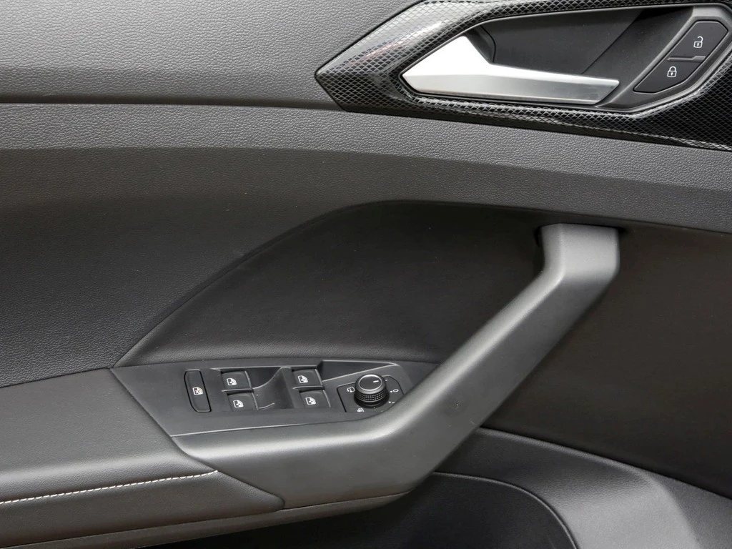 Volkswagen-T-Cross-image-15