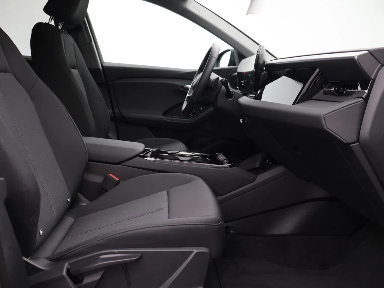 Audi-Q6 e-tron-image-13