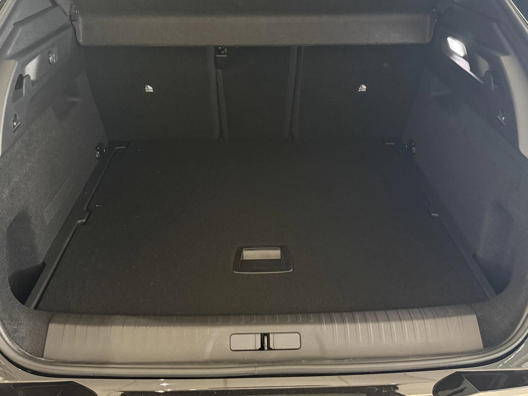 Peugeot e-3008 GT Long Range 230 97 kWh