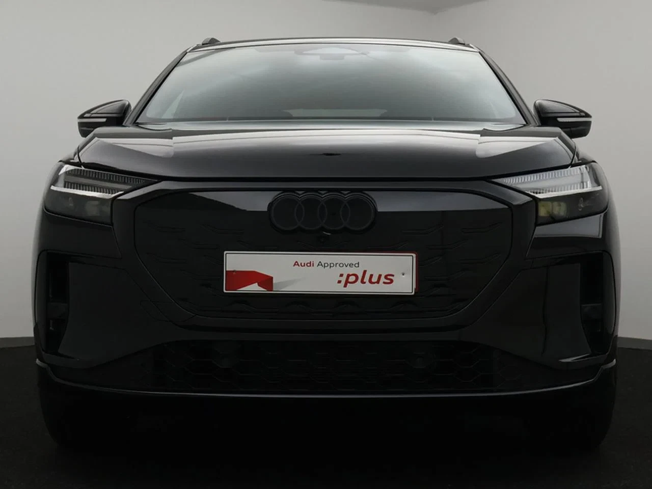 Audi-Q4 e-tron-image-3