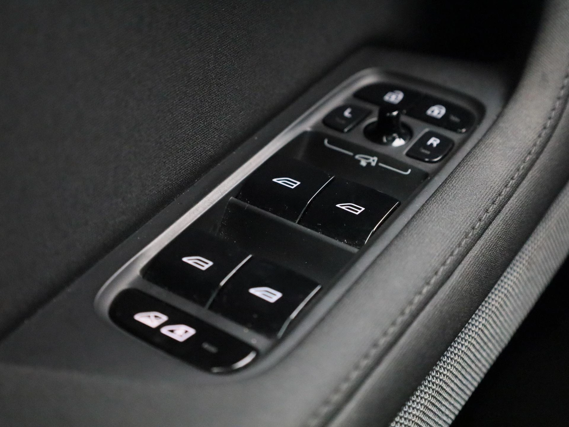 Polestar 2 Long Range Dual Motor Launch Edition 78kWh