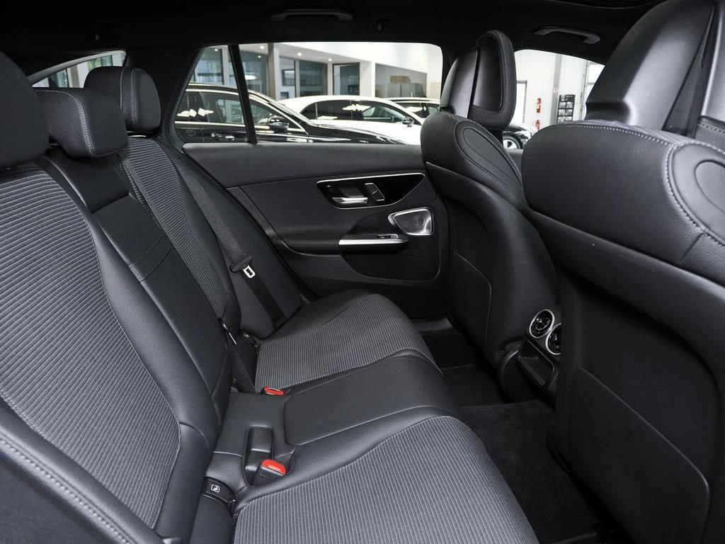 Mercedes-Benz-C-Klasse 200 d-image-14