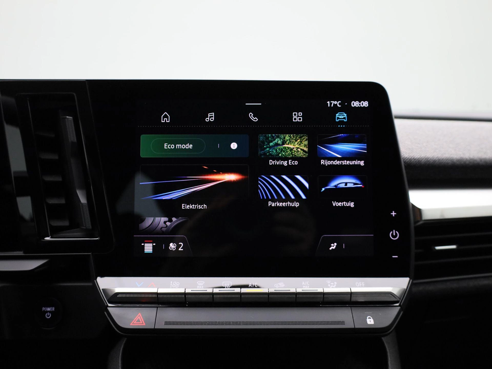 Renault-Megane E-Tech-image-24