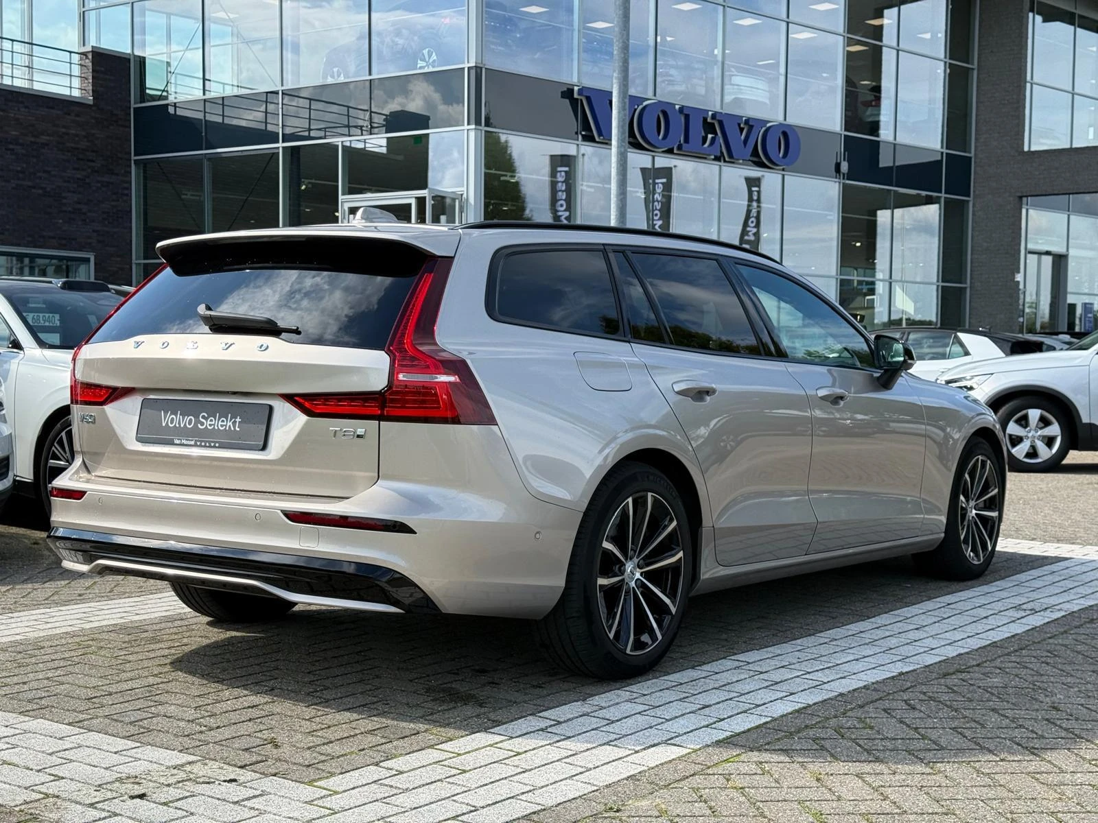 Volvo-V60-image-10