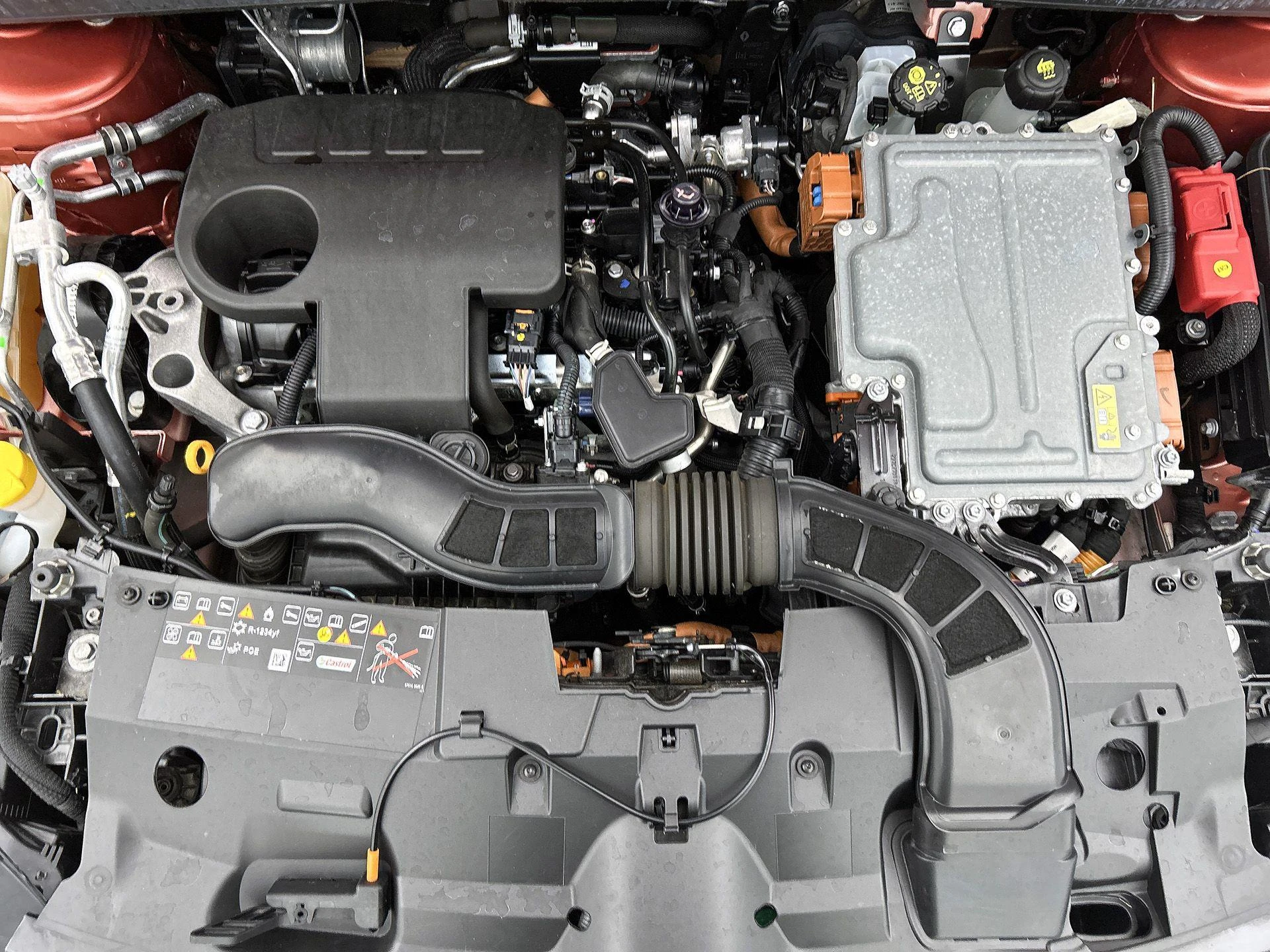 Renault-Megane E-Tech-image-35