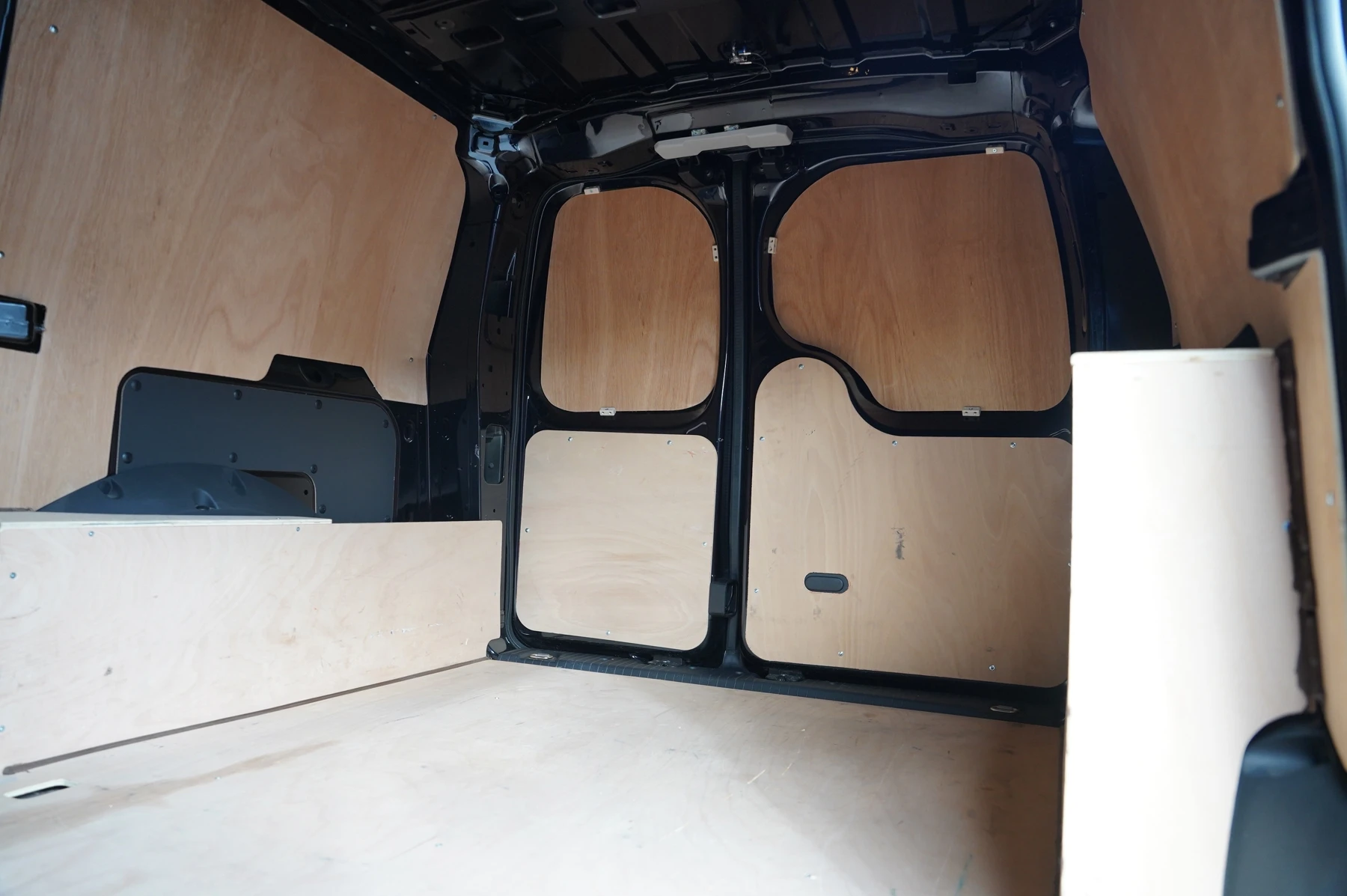 Volkswagen-Caddy-image-9