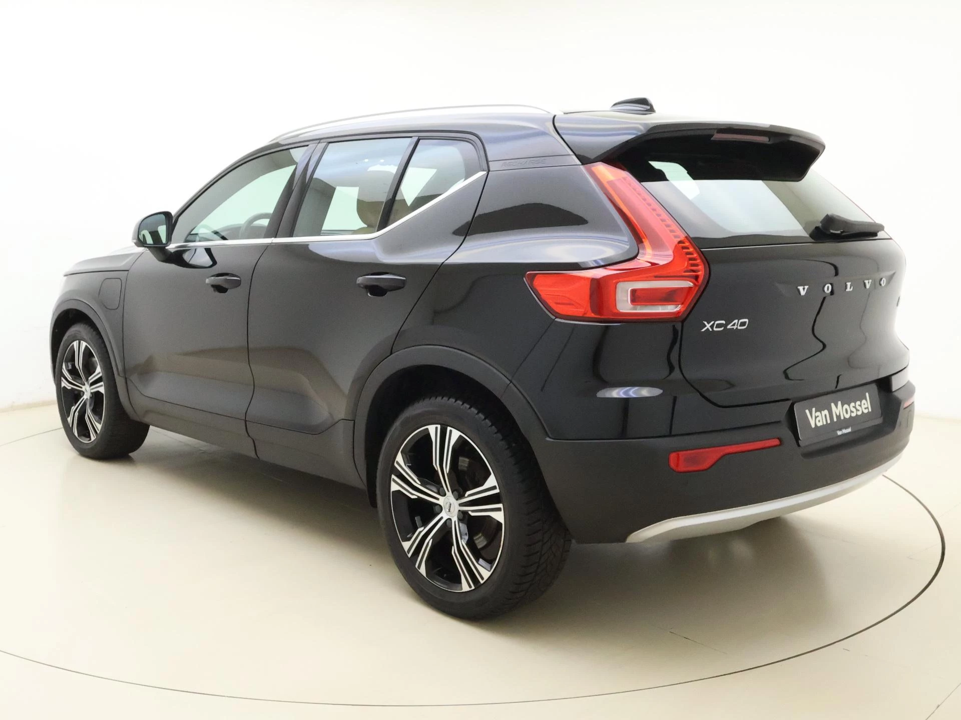 Volvo-XC40-image-6