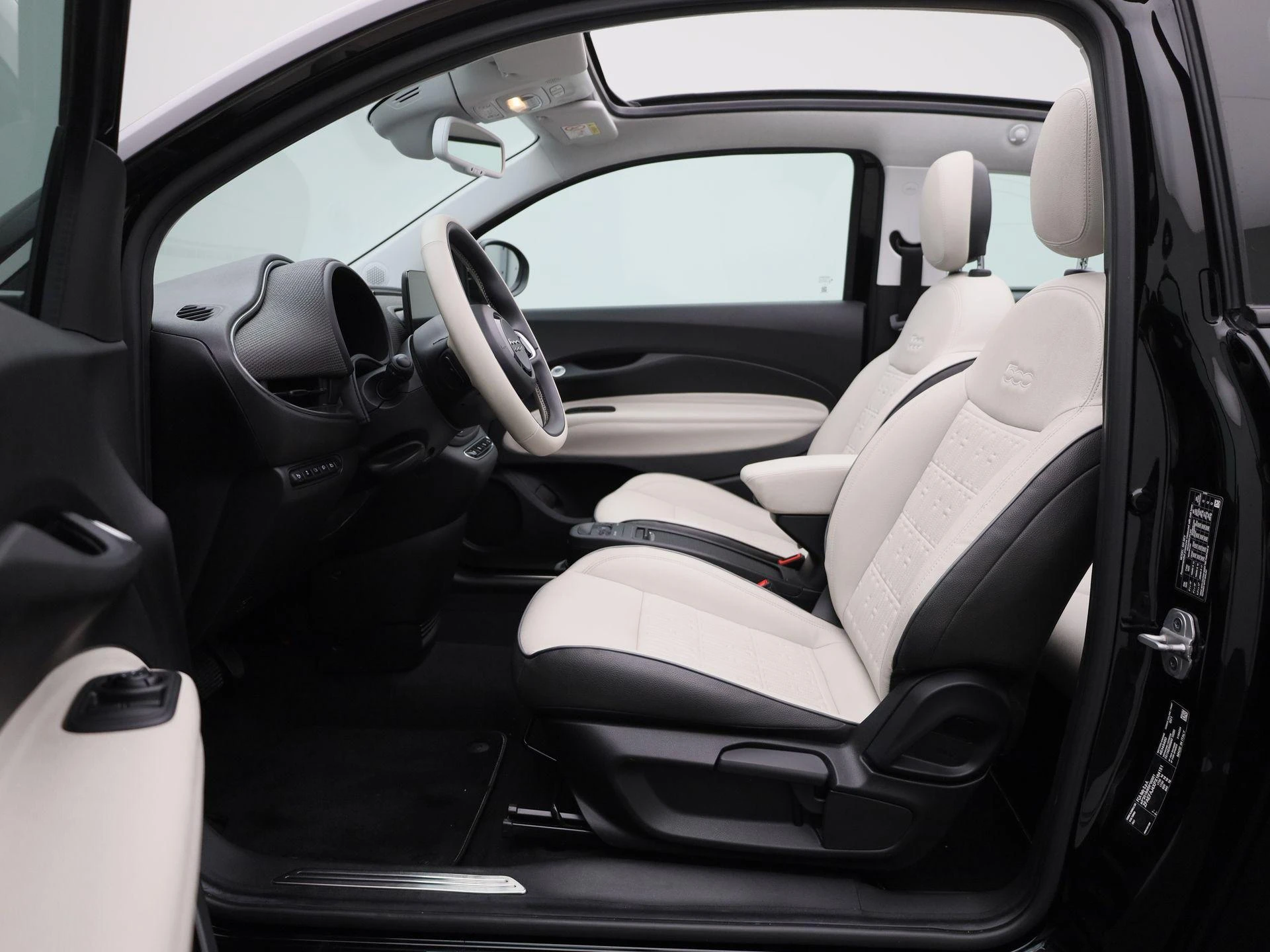 Fiat-500C-image-10