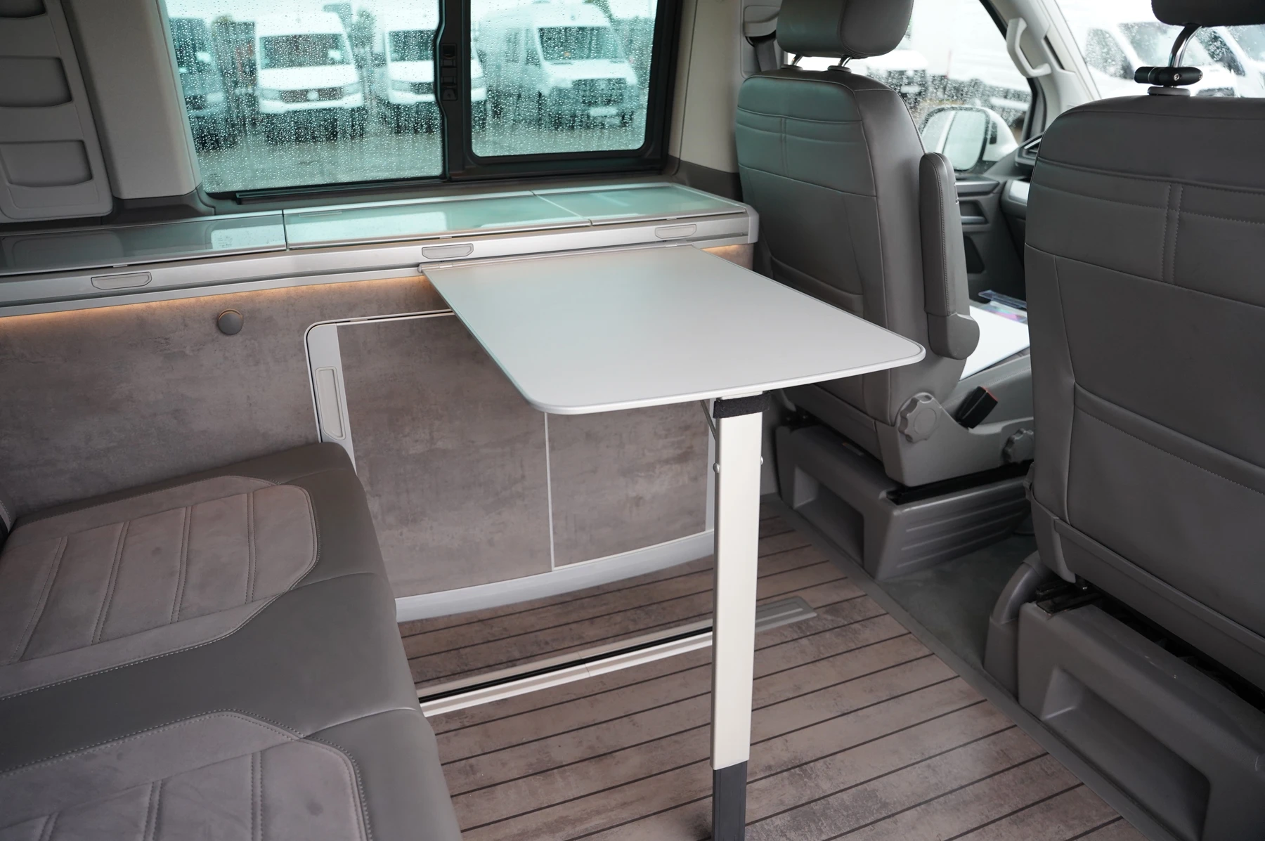 Volkswagen-California-image-27