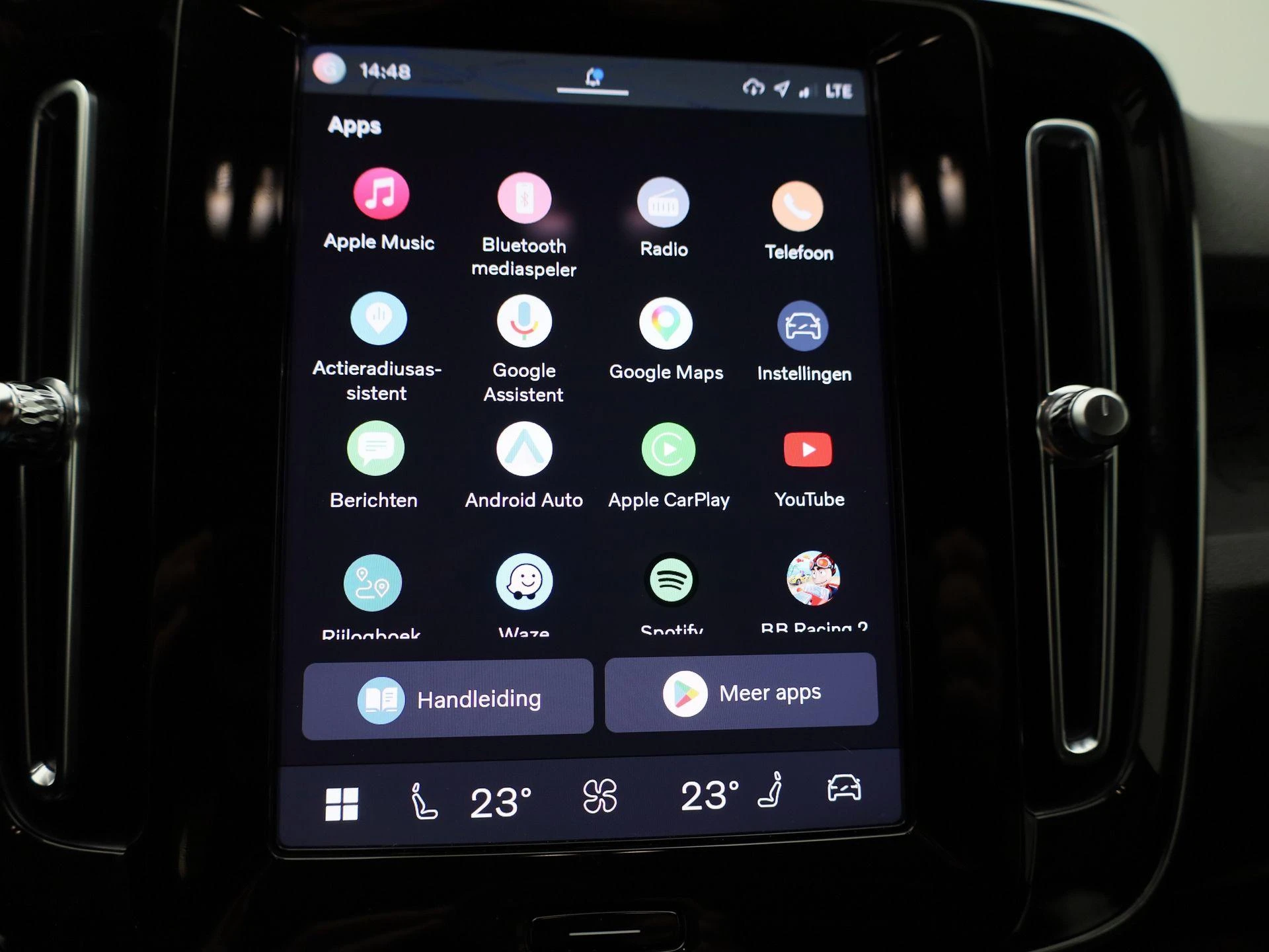 Volvo-XC40-image-16