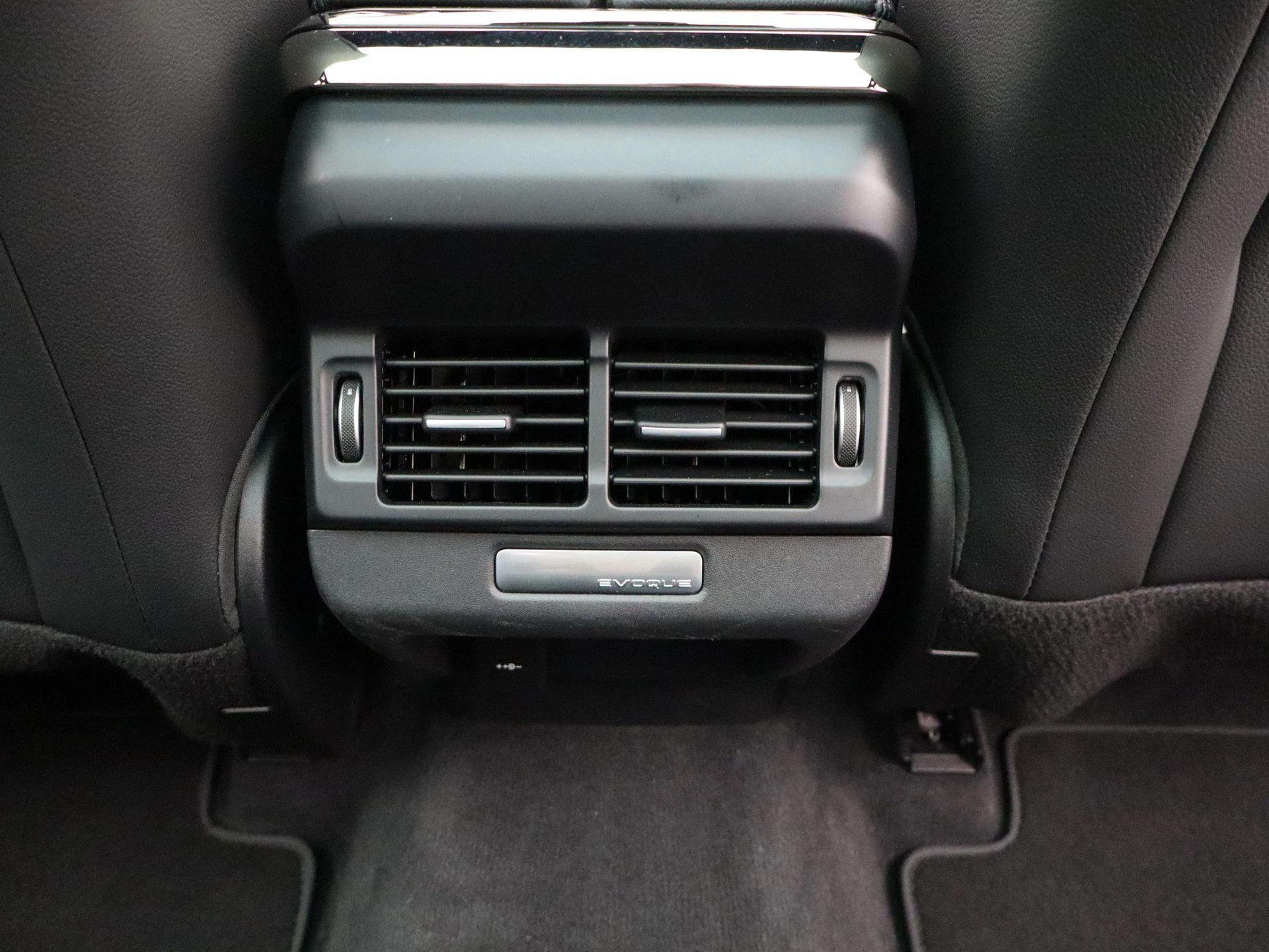 Land Rover-Range Rover Evoque-image-30