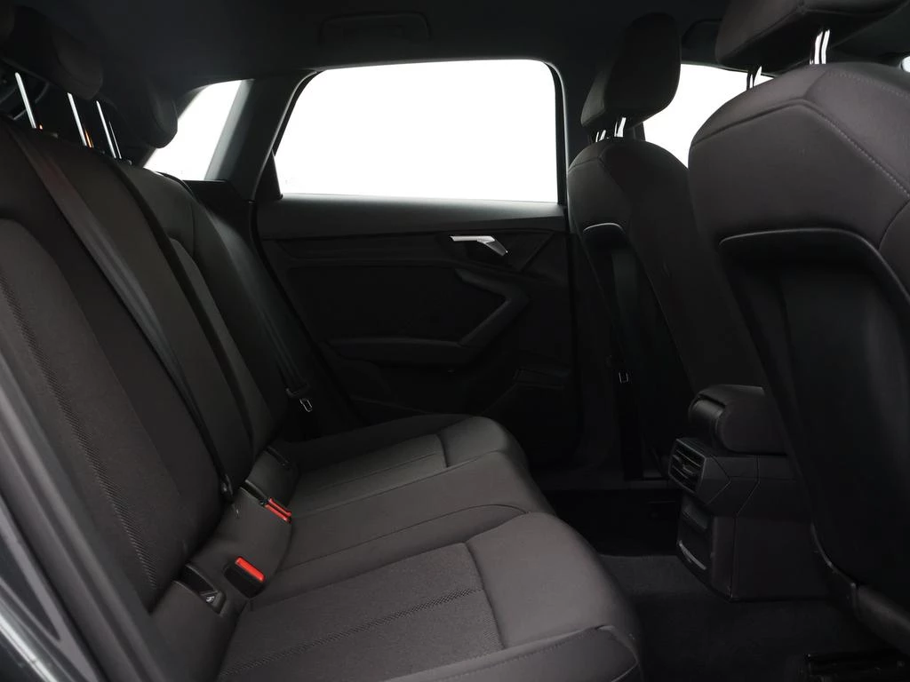 Audi A3 Sportback Audi A3 Sportback Attraction 30TFSI 110PK *VIRTUAL COCKPIT*NAVI*CRUISE*PDC ACHTER*APP-CONNECT*KEYLESS GO*LANE ASSIST*...*