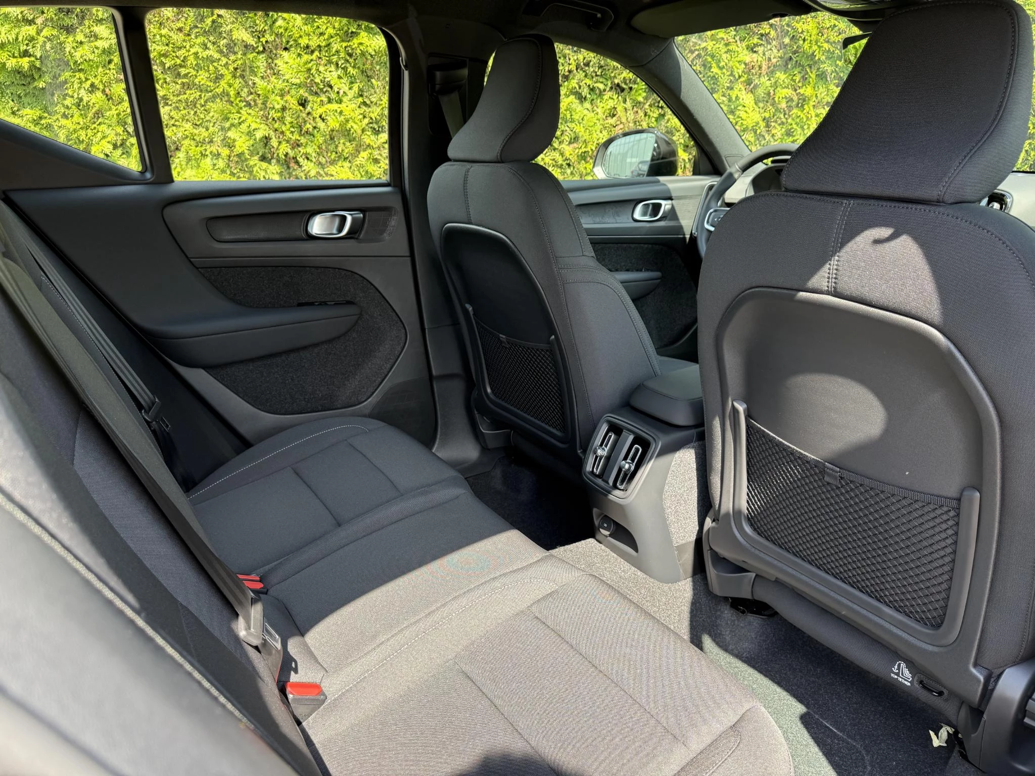 Volvo-EX40-image-7