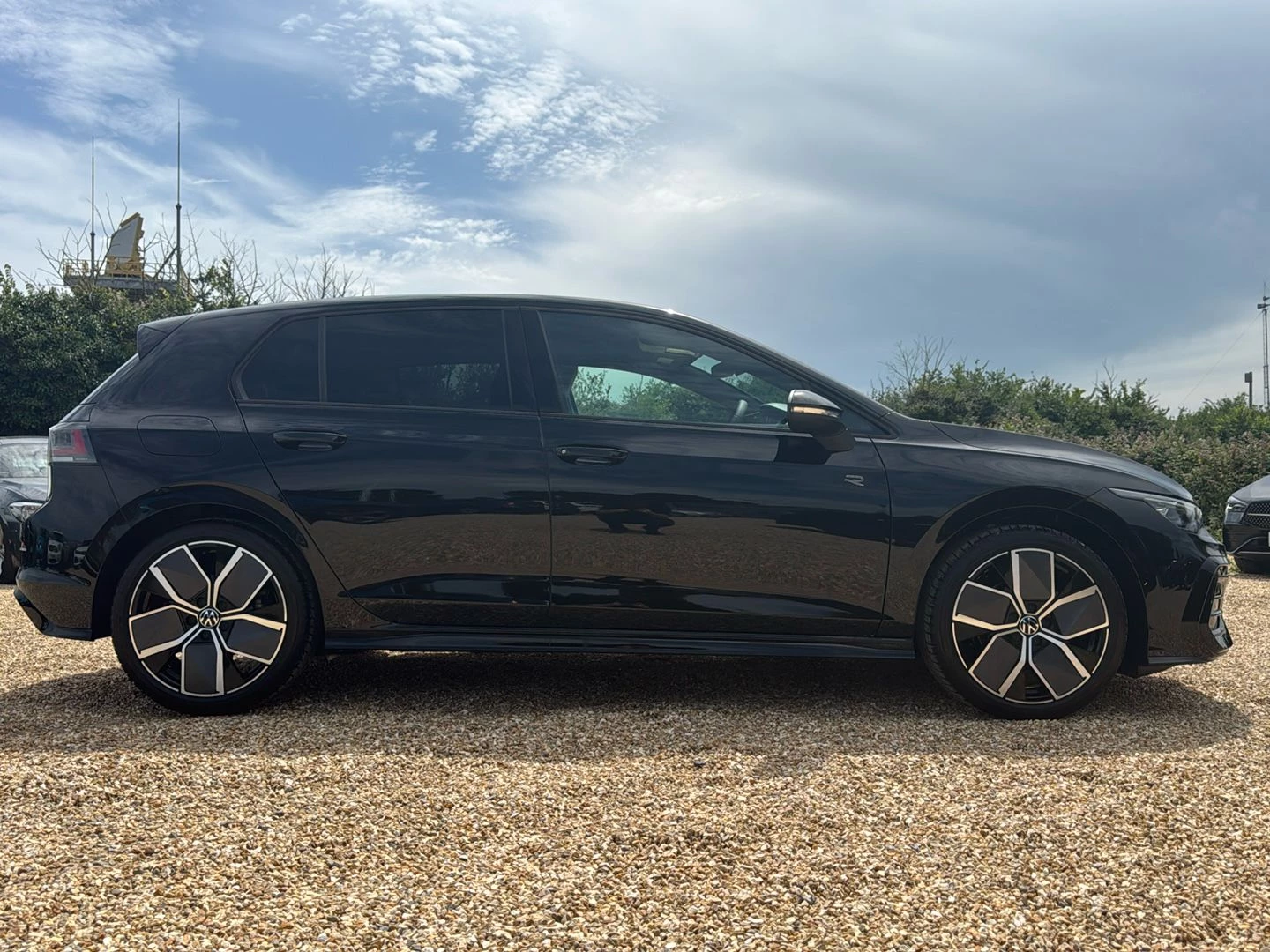 Volkswagen-Golf-image-9