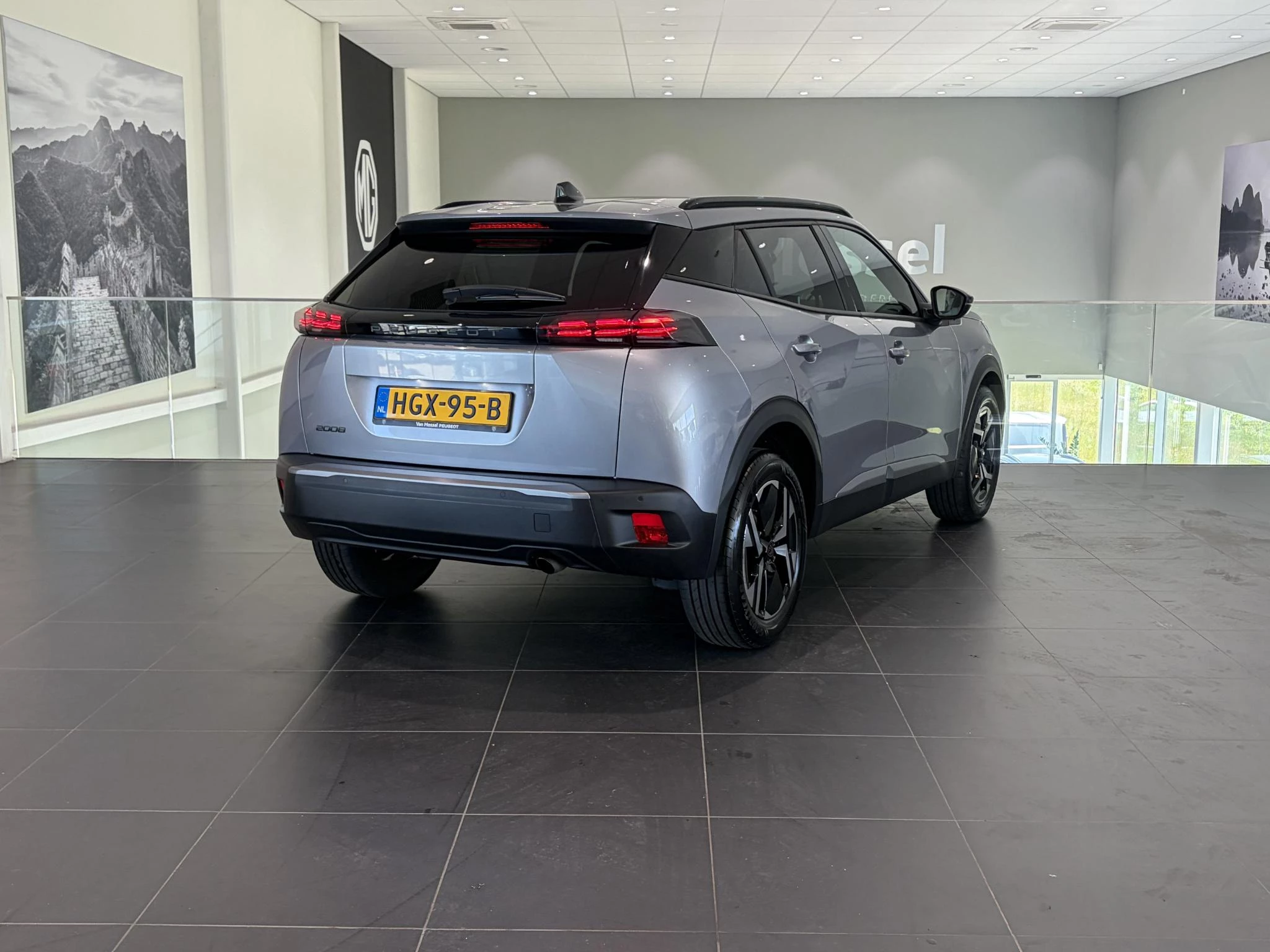 Peugeot-2008-image-4