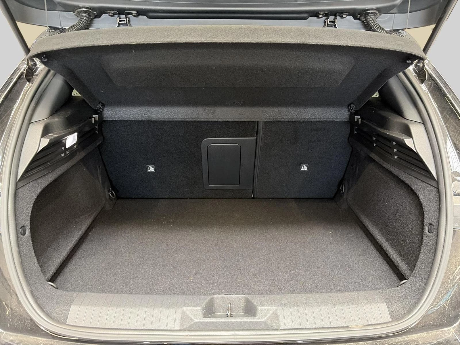 Opel Astra BEV Long Range 54kWh GS