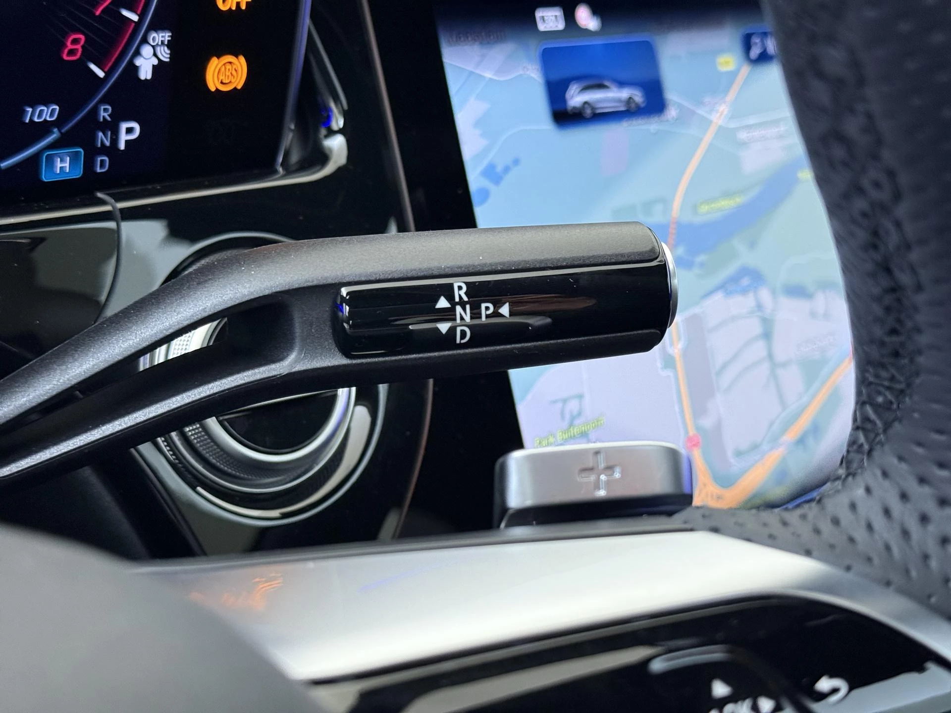 Mercedes-Benz-E-Klasse-image-14