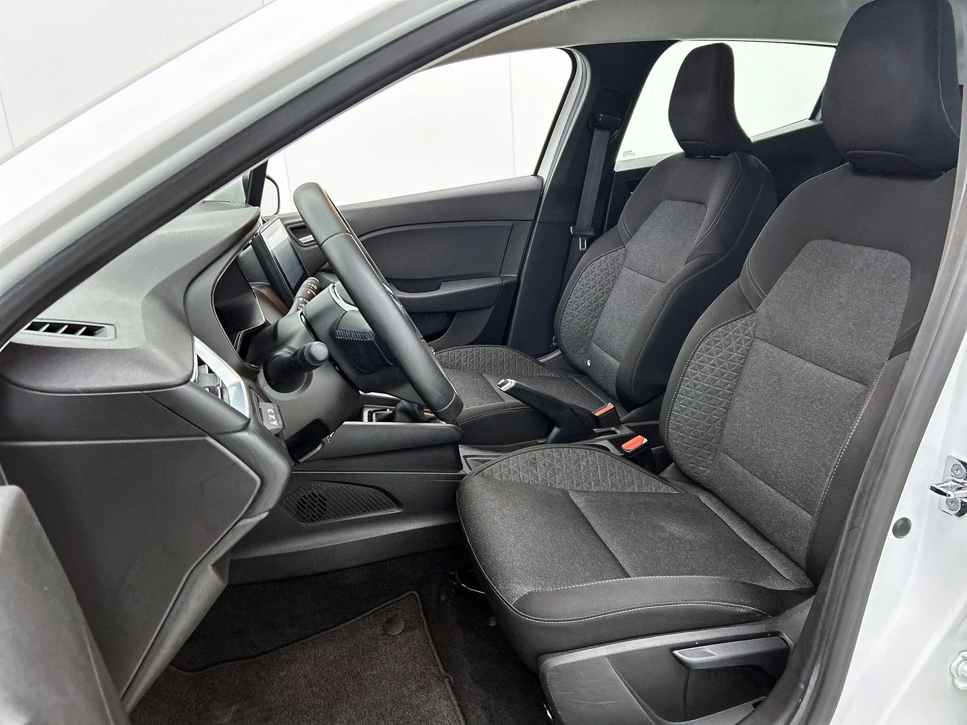 Renault-Clio-image-32