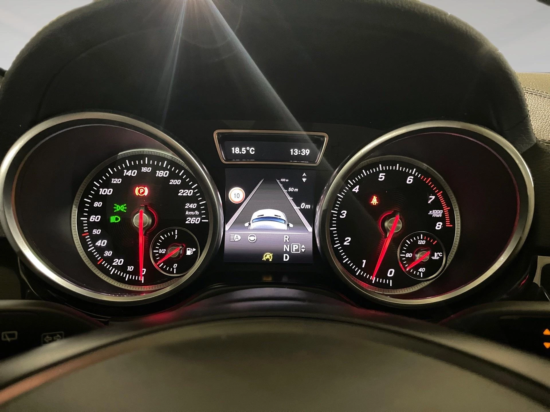 Mercedes-Benz-GLE-image-1