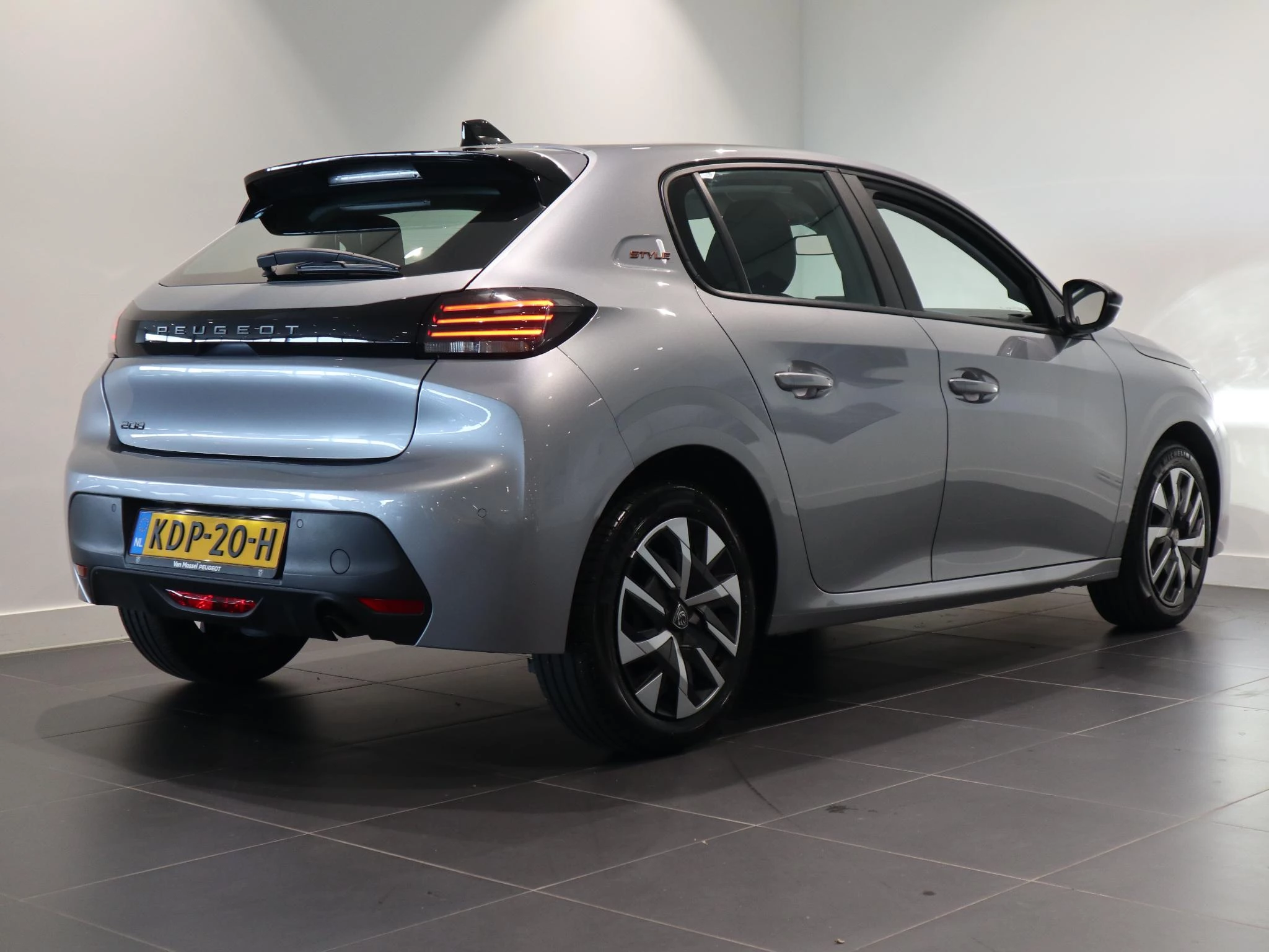 Peugeot-208-image-4