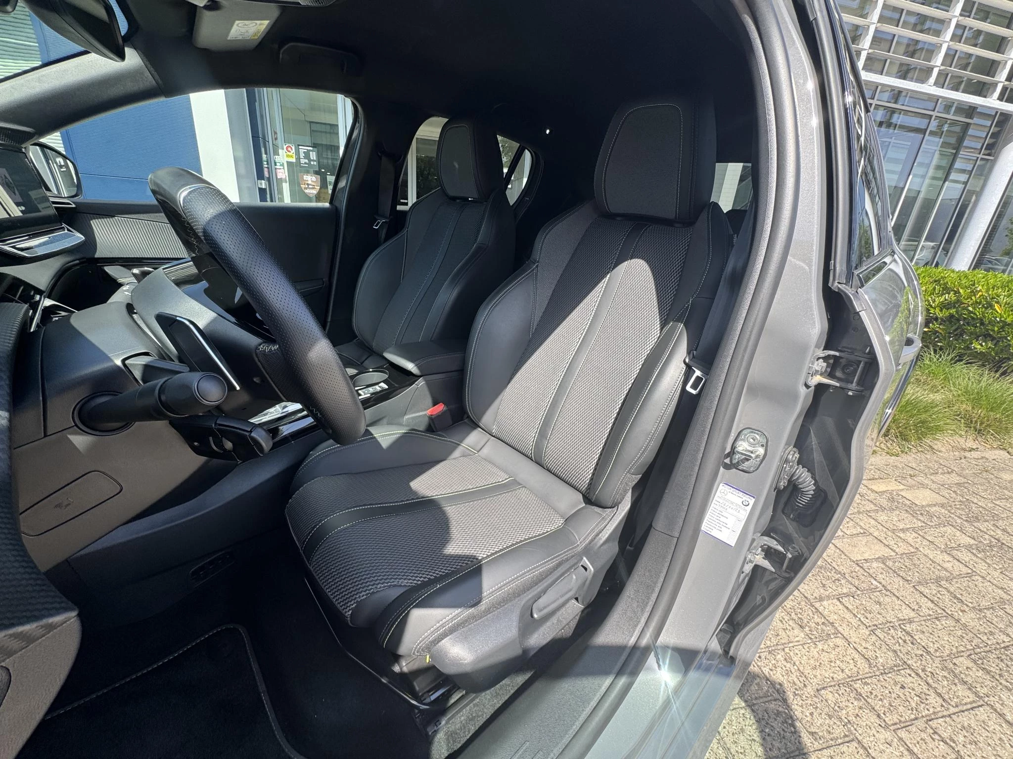 Peugeot-208-image-15